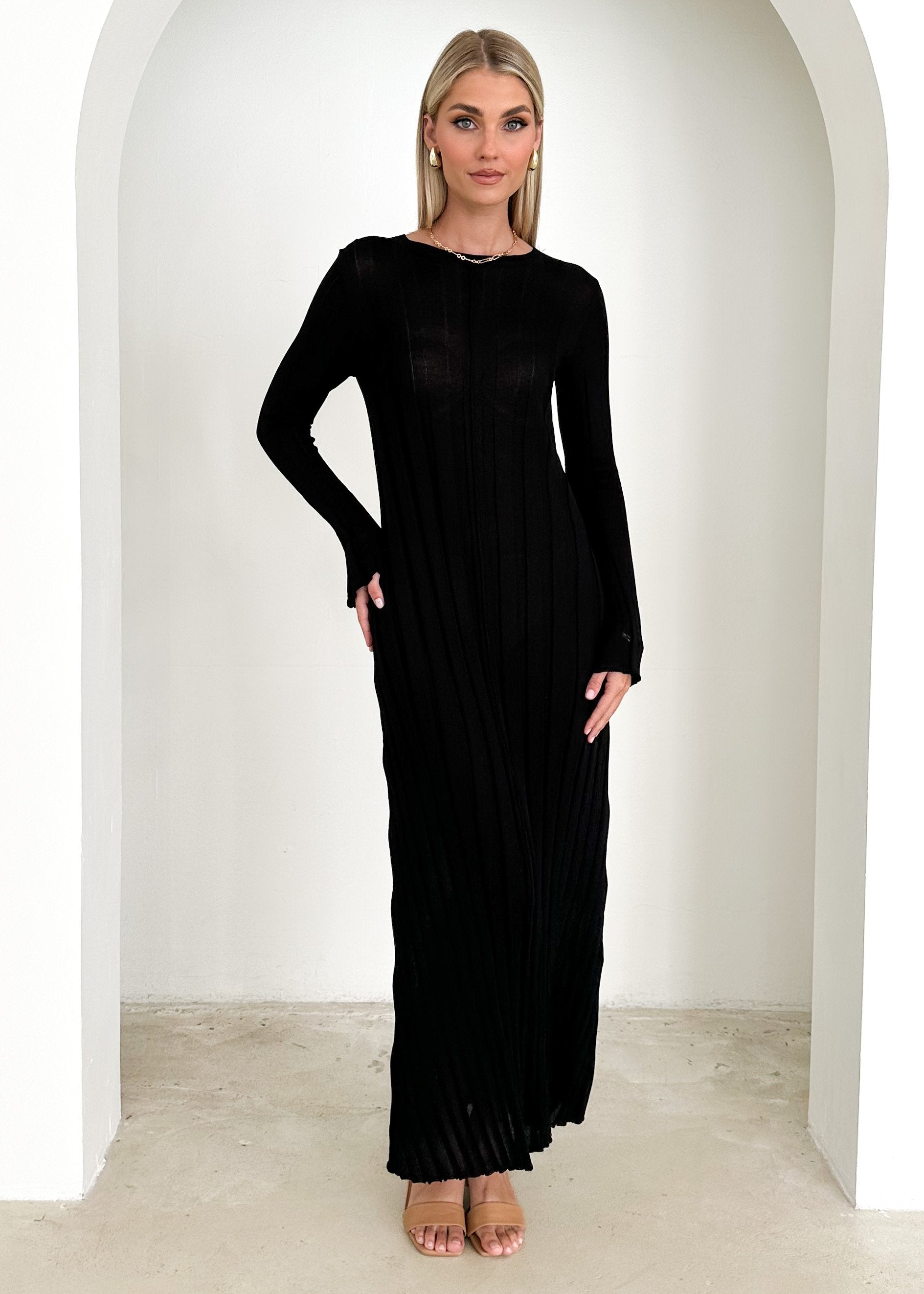 Serah Knit Midi Dress - Black