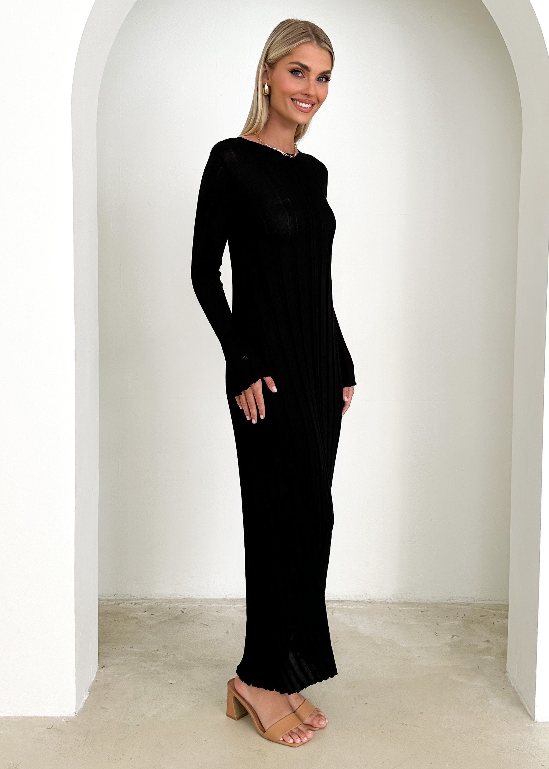 Serah Knit Midi Dress - Black