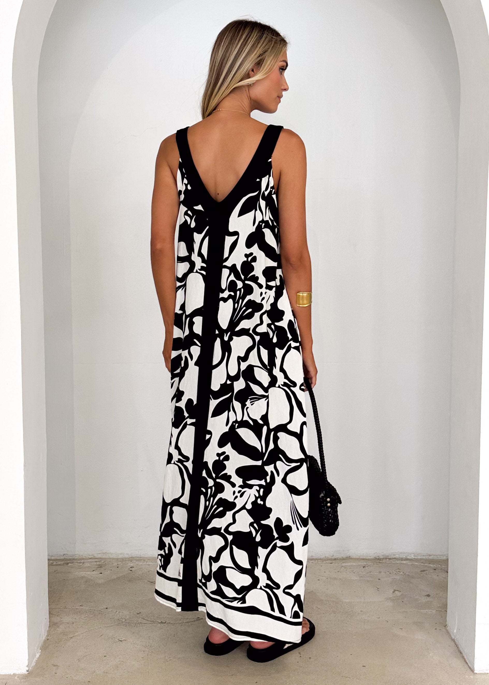 Quartz Maxi Dress - Black Abstract