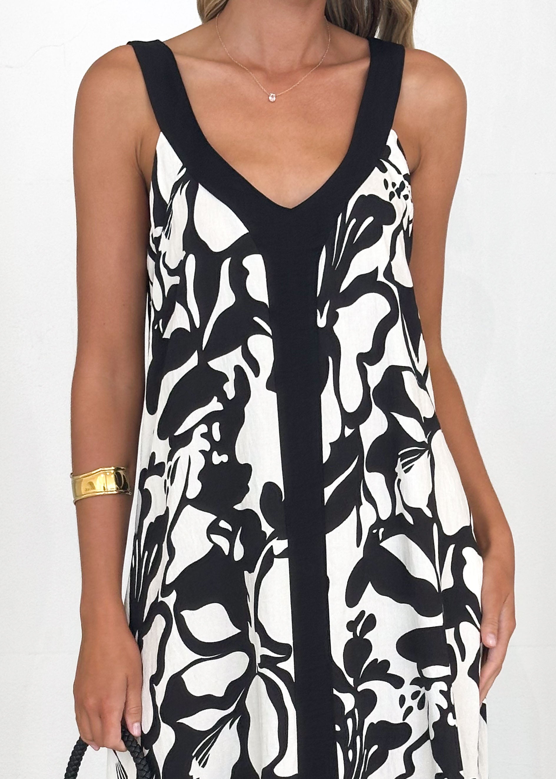 Quartz Maxi Dress - Black Abstract