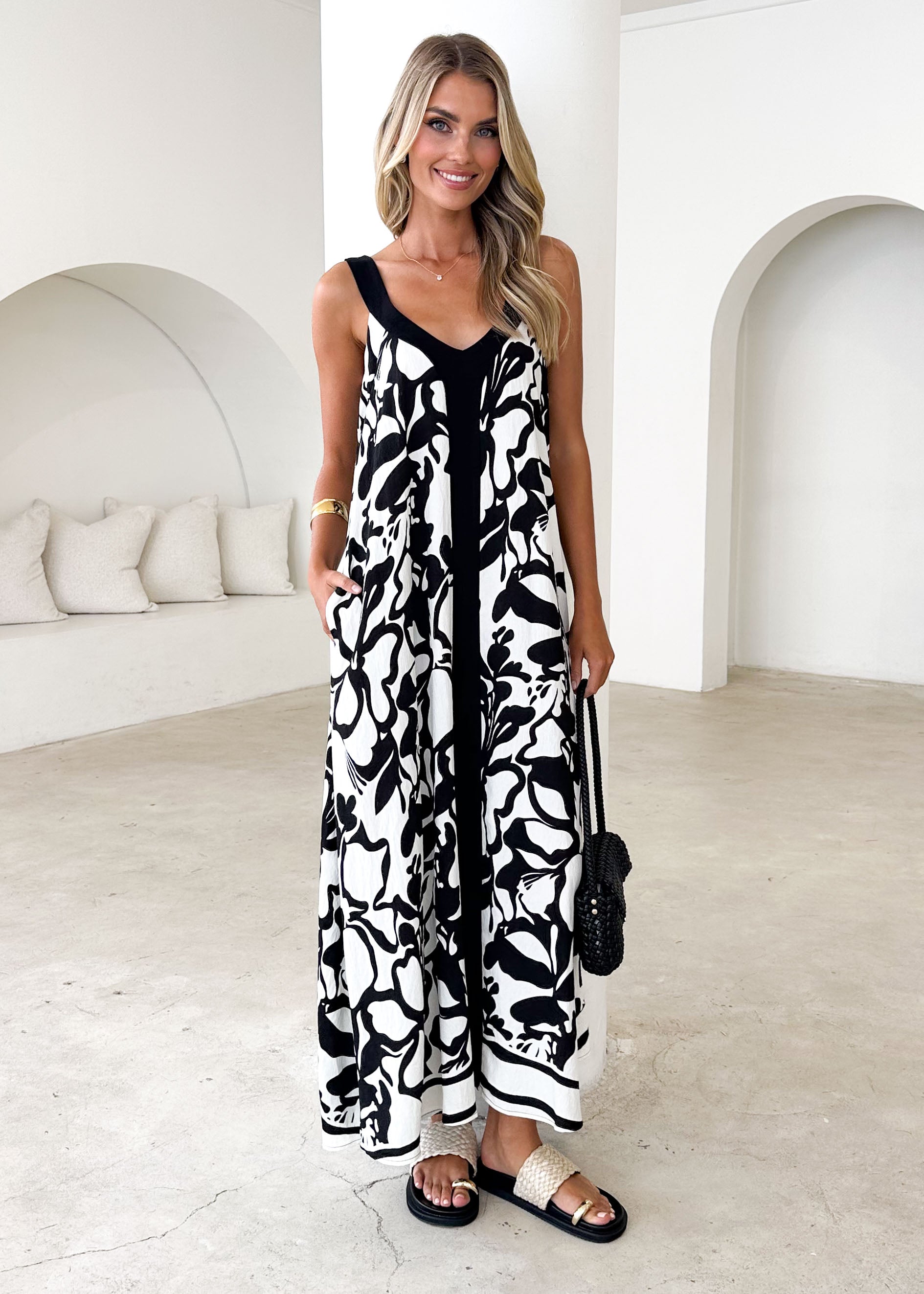 Quartz Maxi Dress - Black Abstract