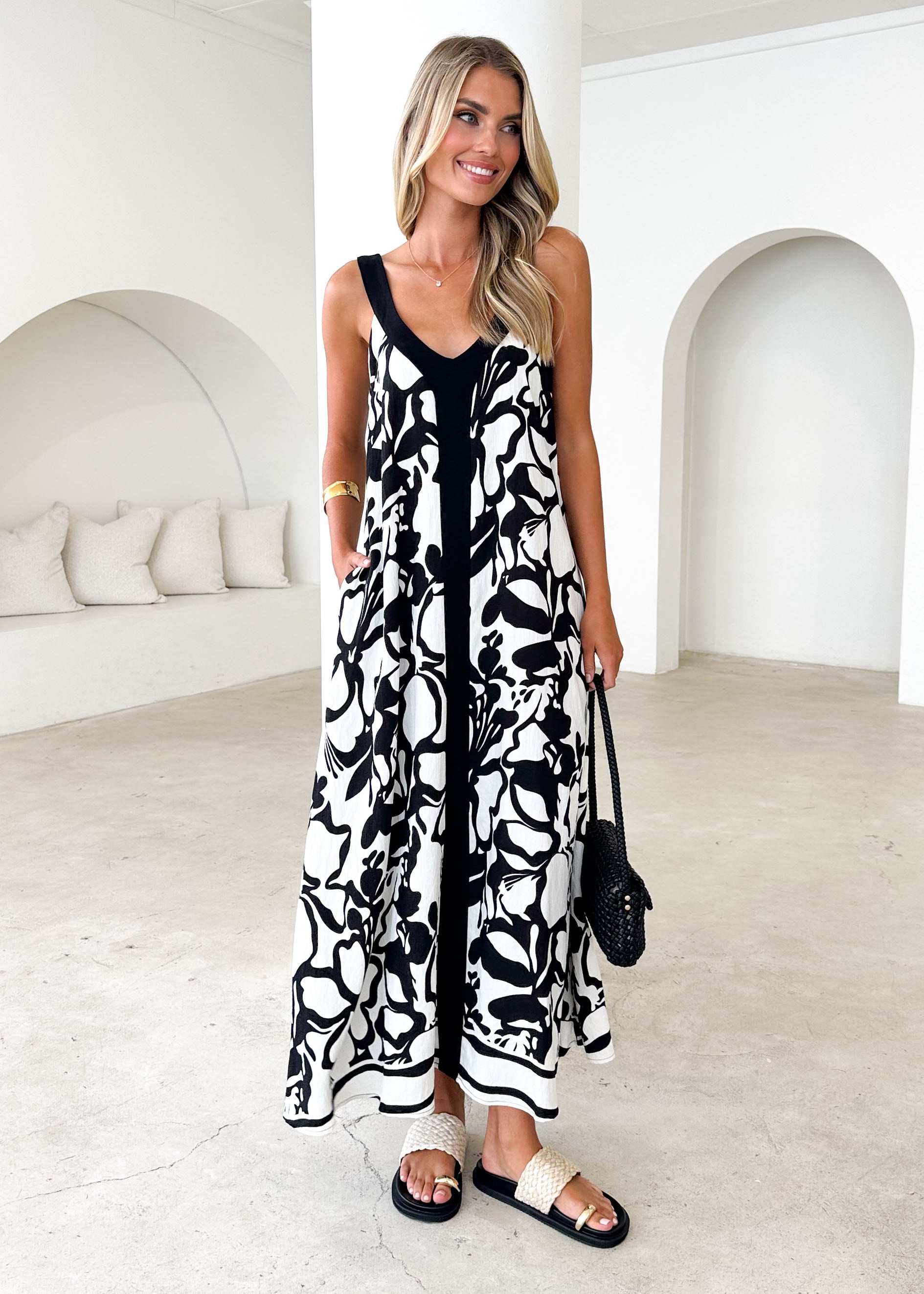 Quartz Maxi Dress - Black Abstract