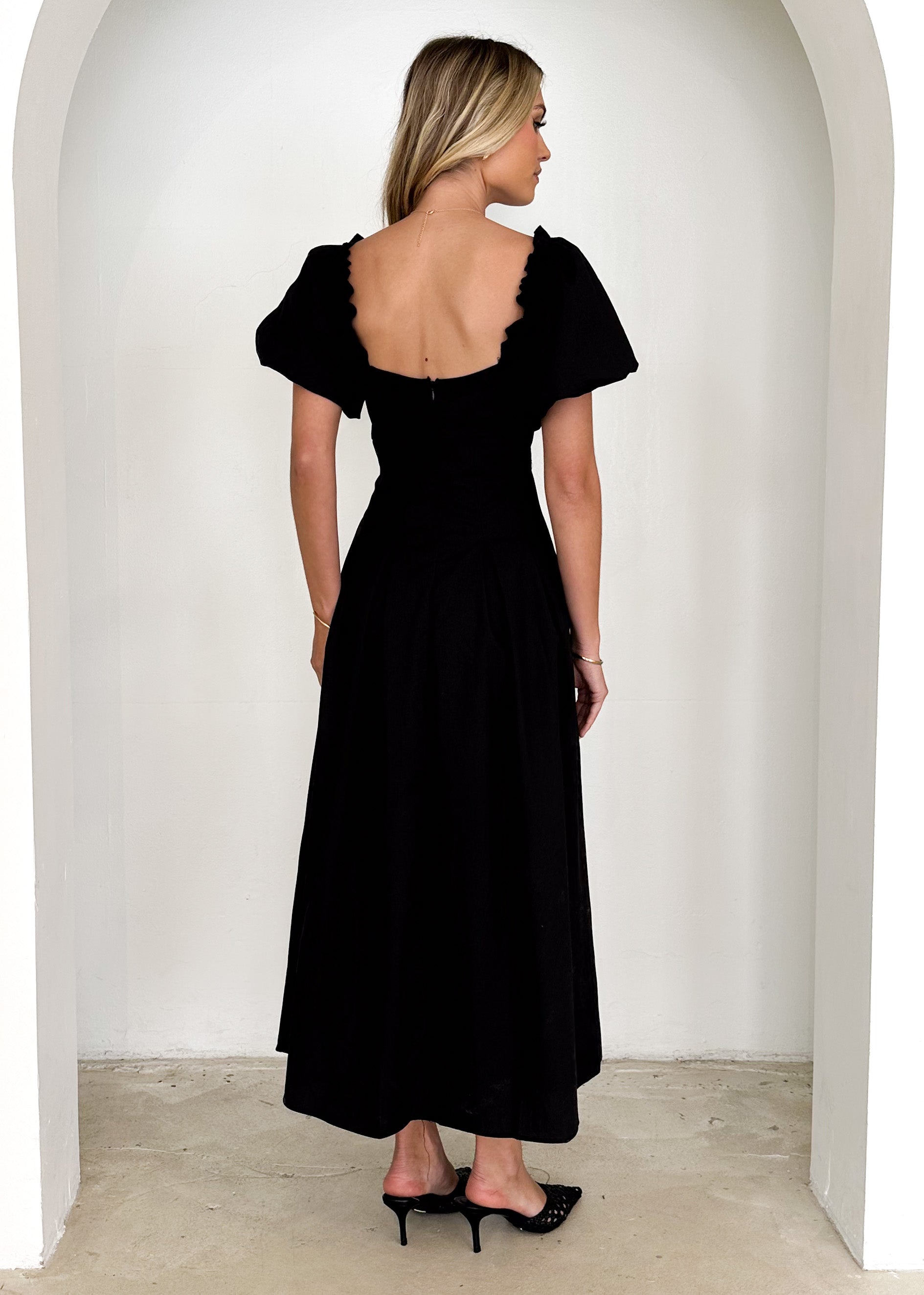 Larttie Off Shoulder Midi Dress - Black