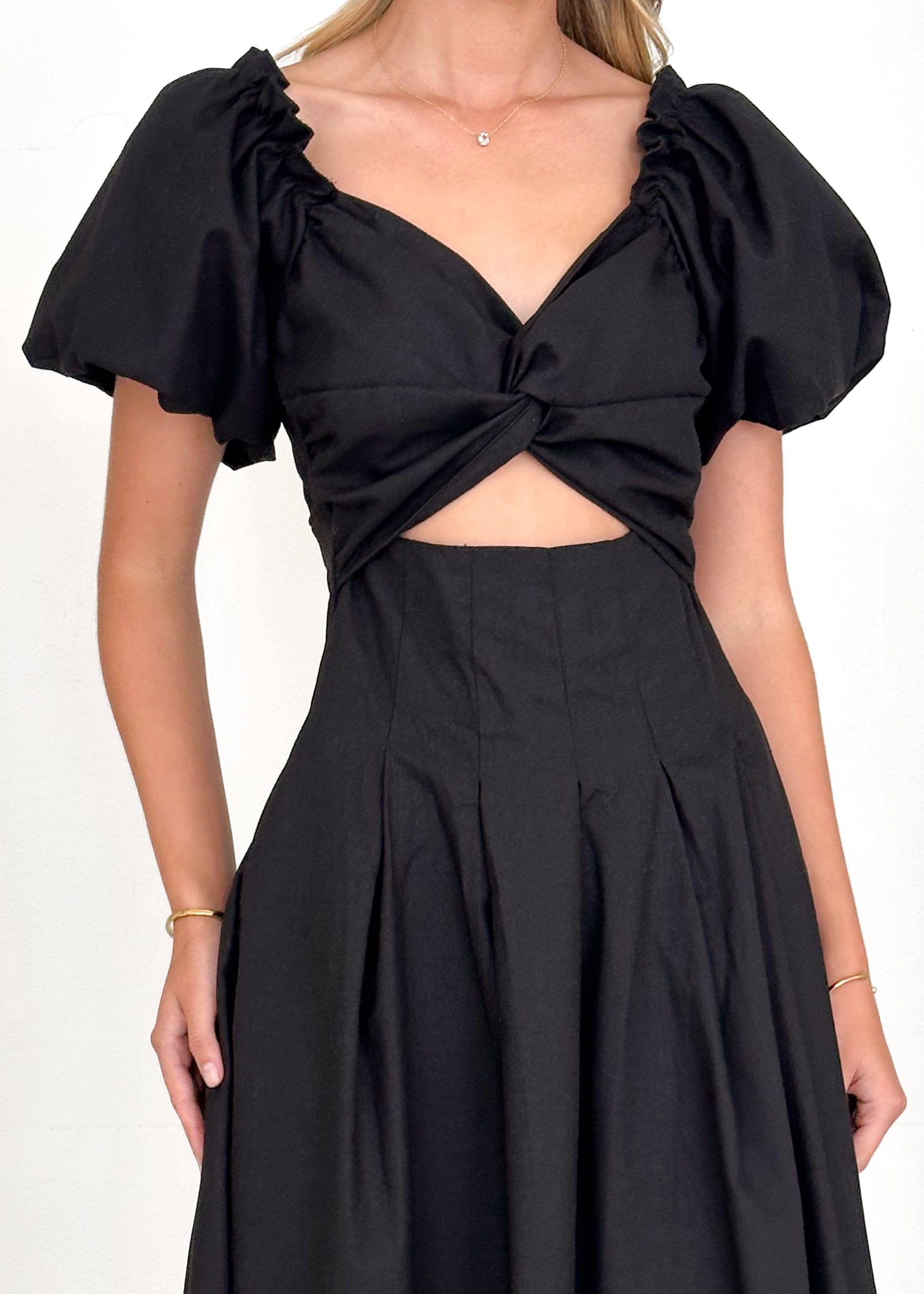 Larttie Off Shoulder Midi Dress - Black