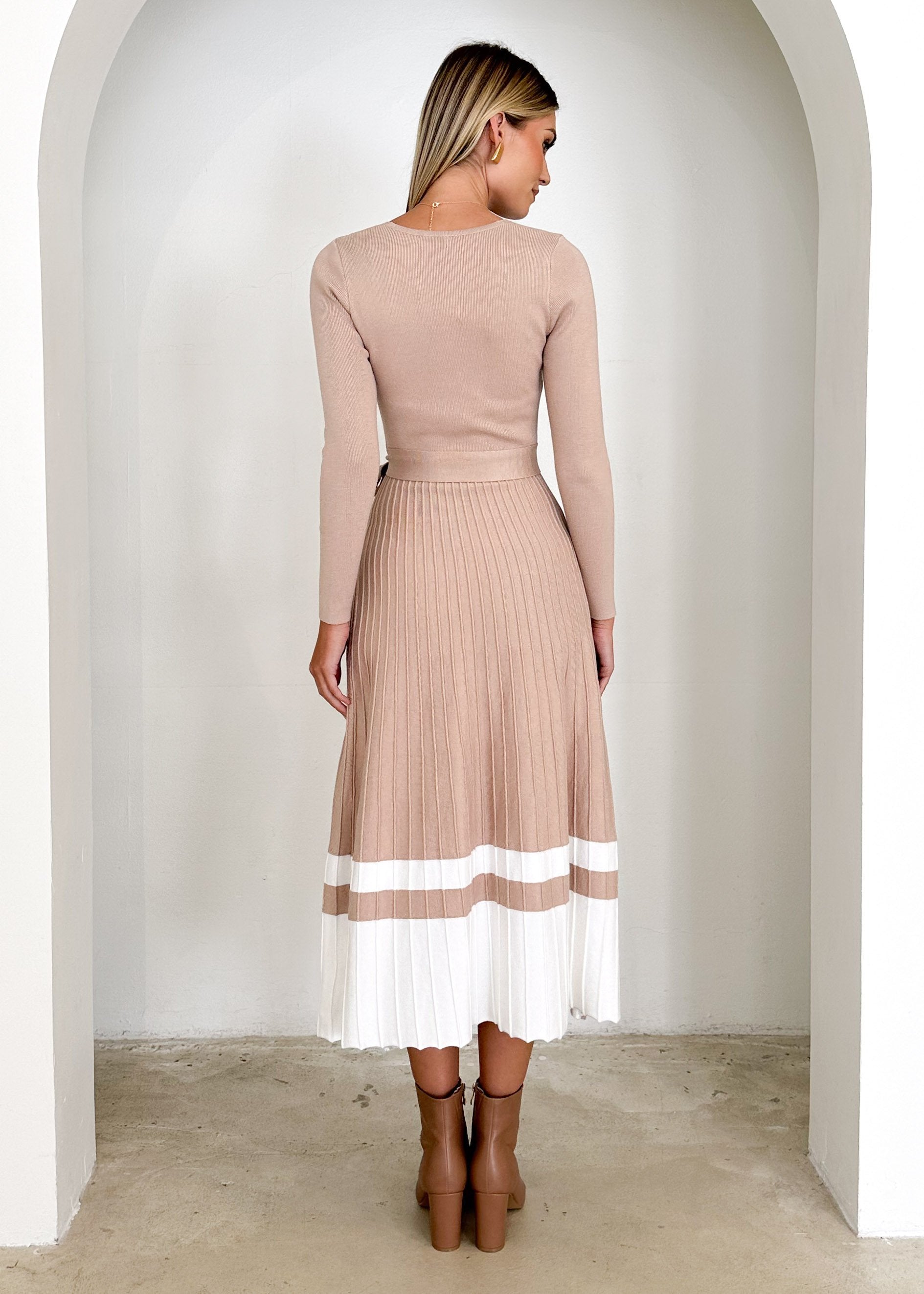 Knoxri Knit Midi Dress - Cream