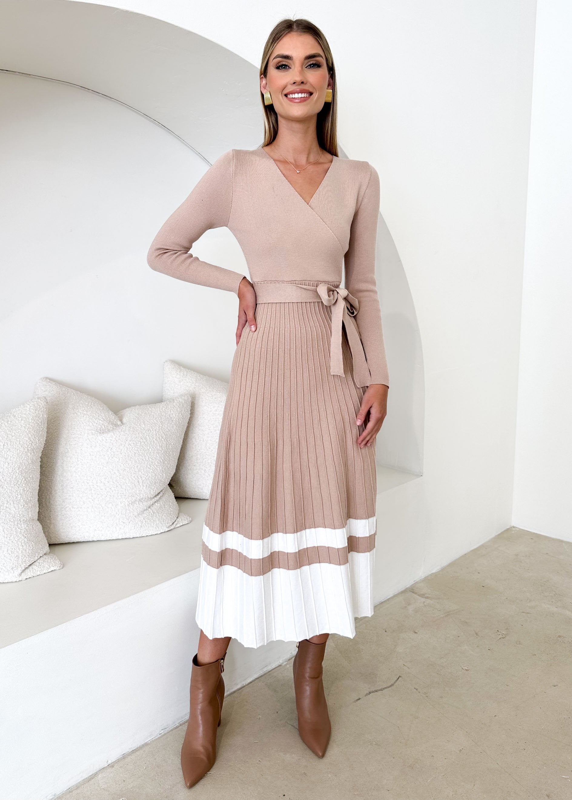 Knoxri Knit Midi Dress - Cream