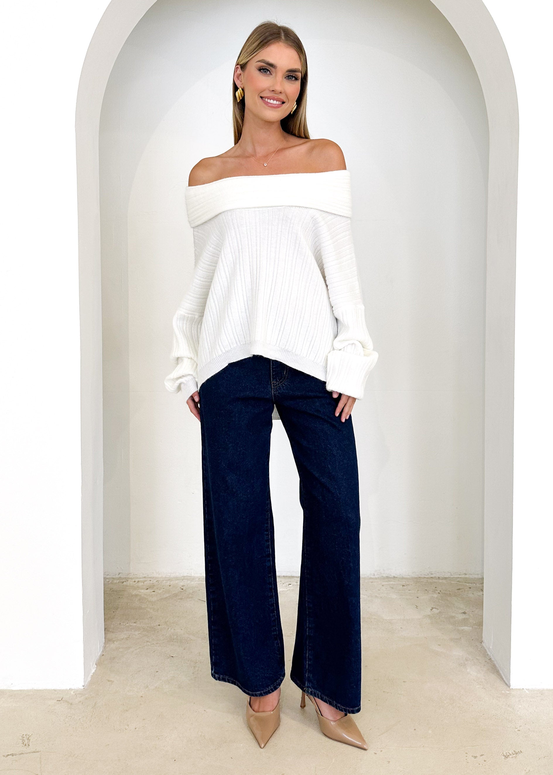 Litra Off Shoulder Sweater - Cream