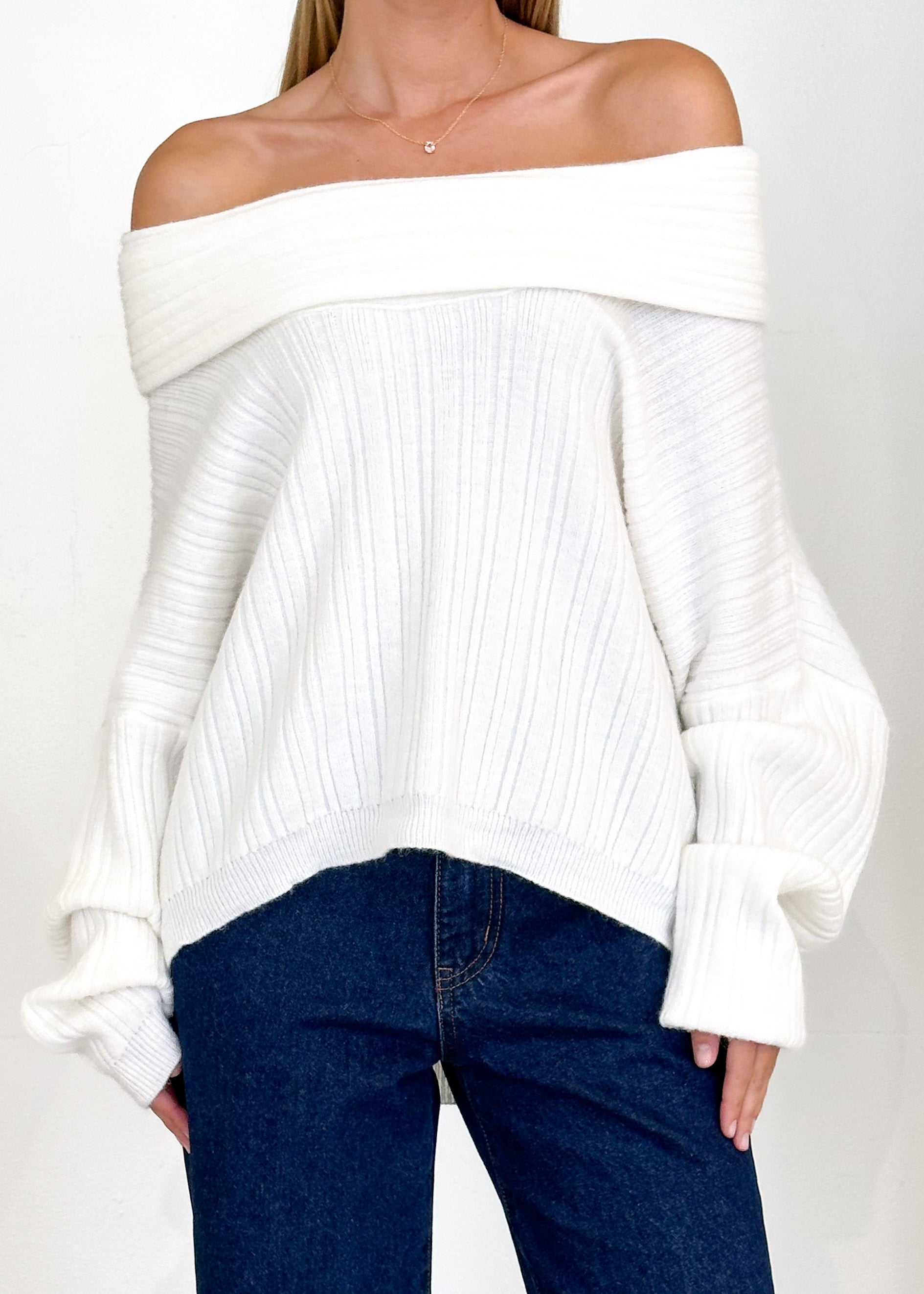 Litra Off Shoulder Sweater - Cream