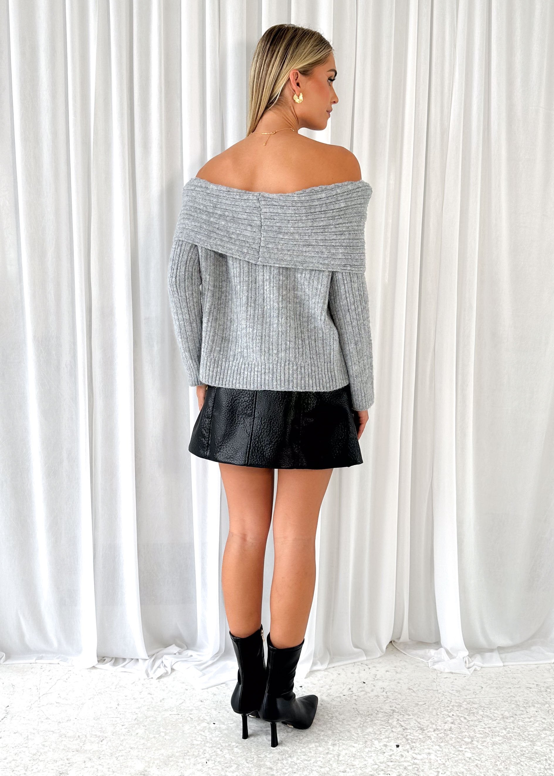 Natlie Off Shoulder Sweater - Grey