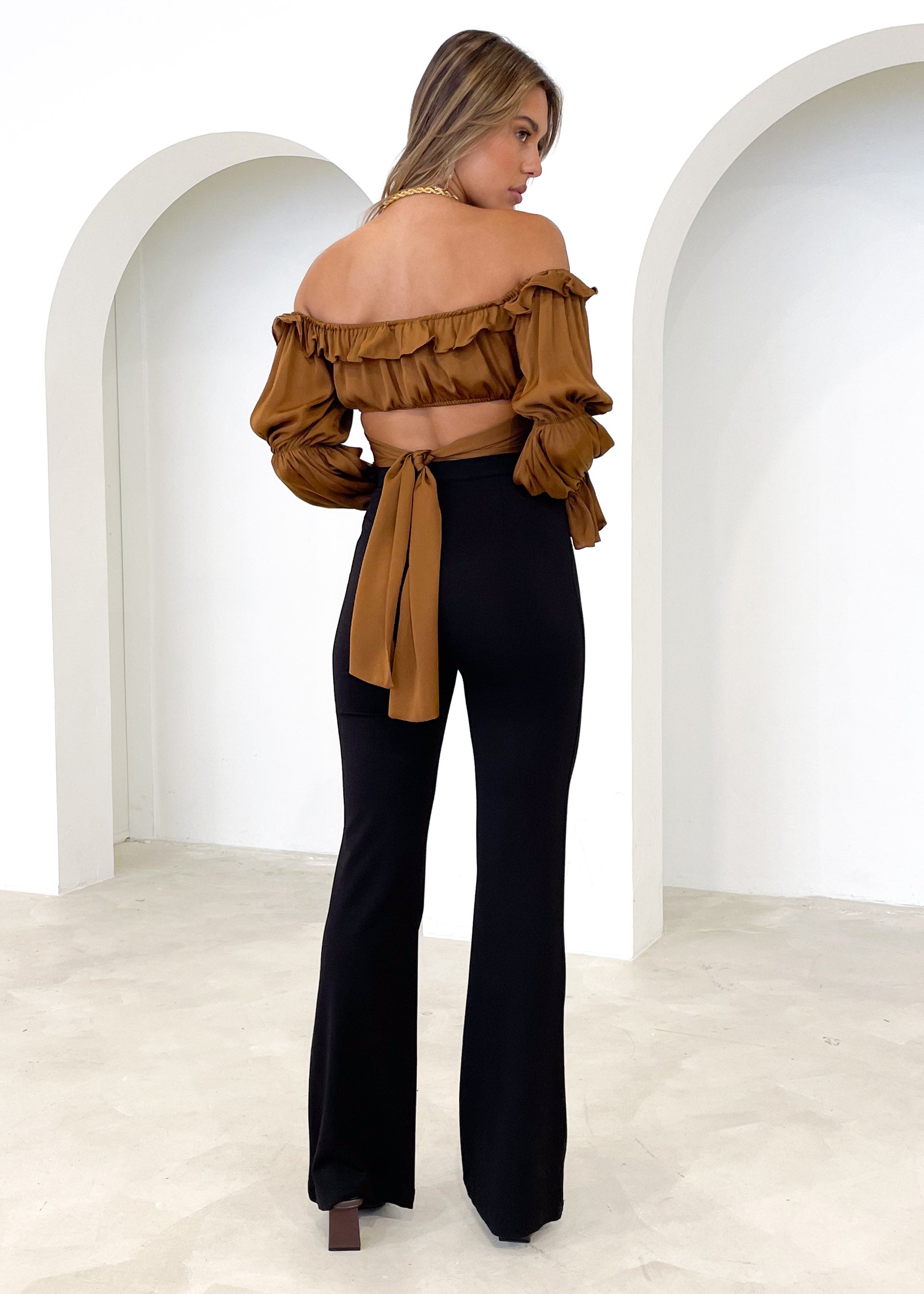 Rexha Off Shoulder Crop - Chocolate