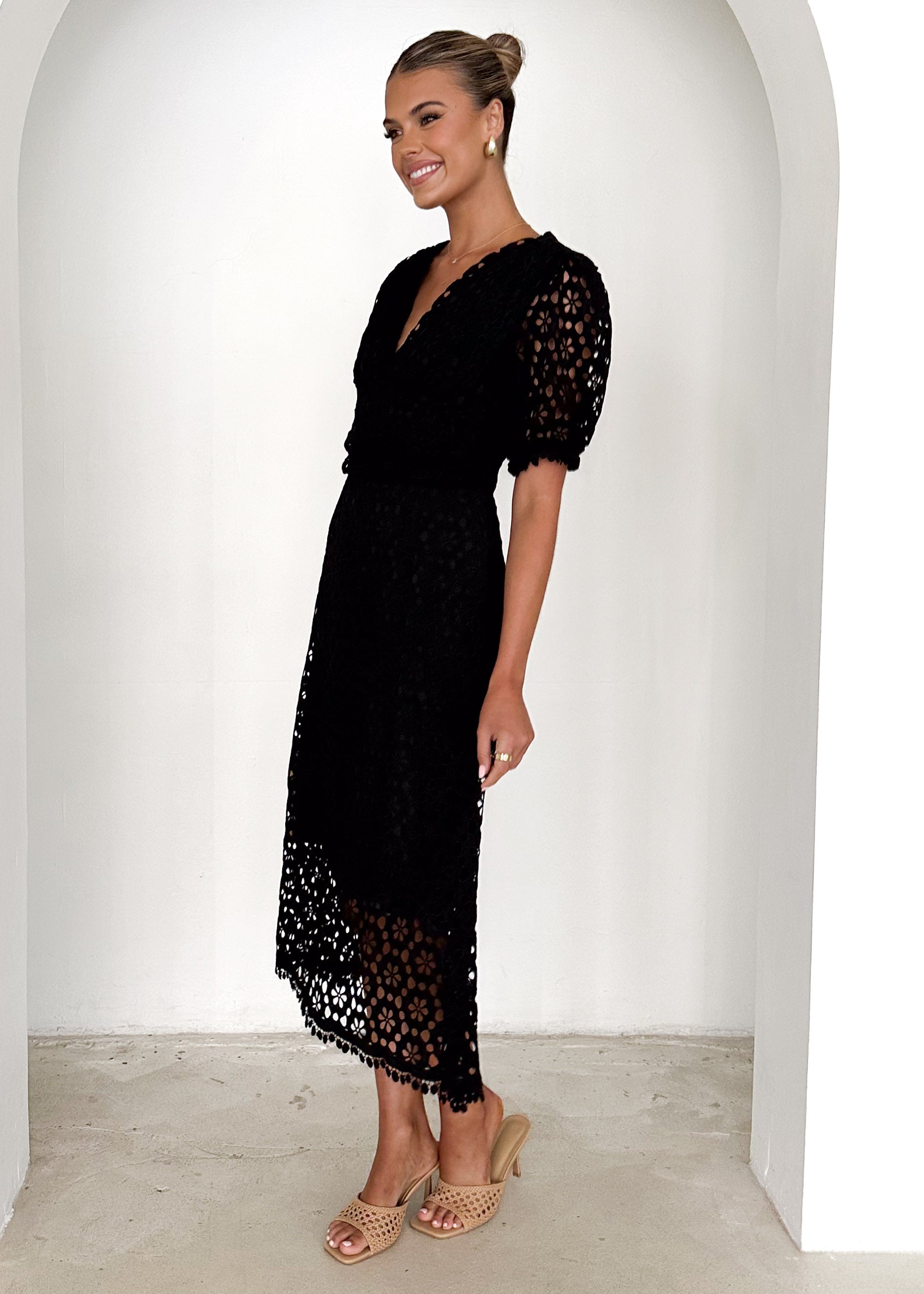 Jahra Lace Midi Dress - Black