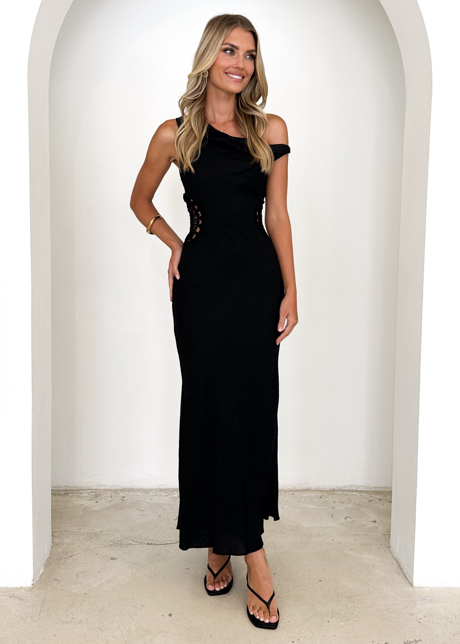 Sarai One Shoulder Maxi Dress - Black