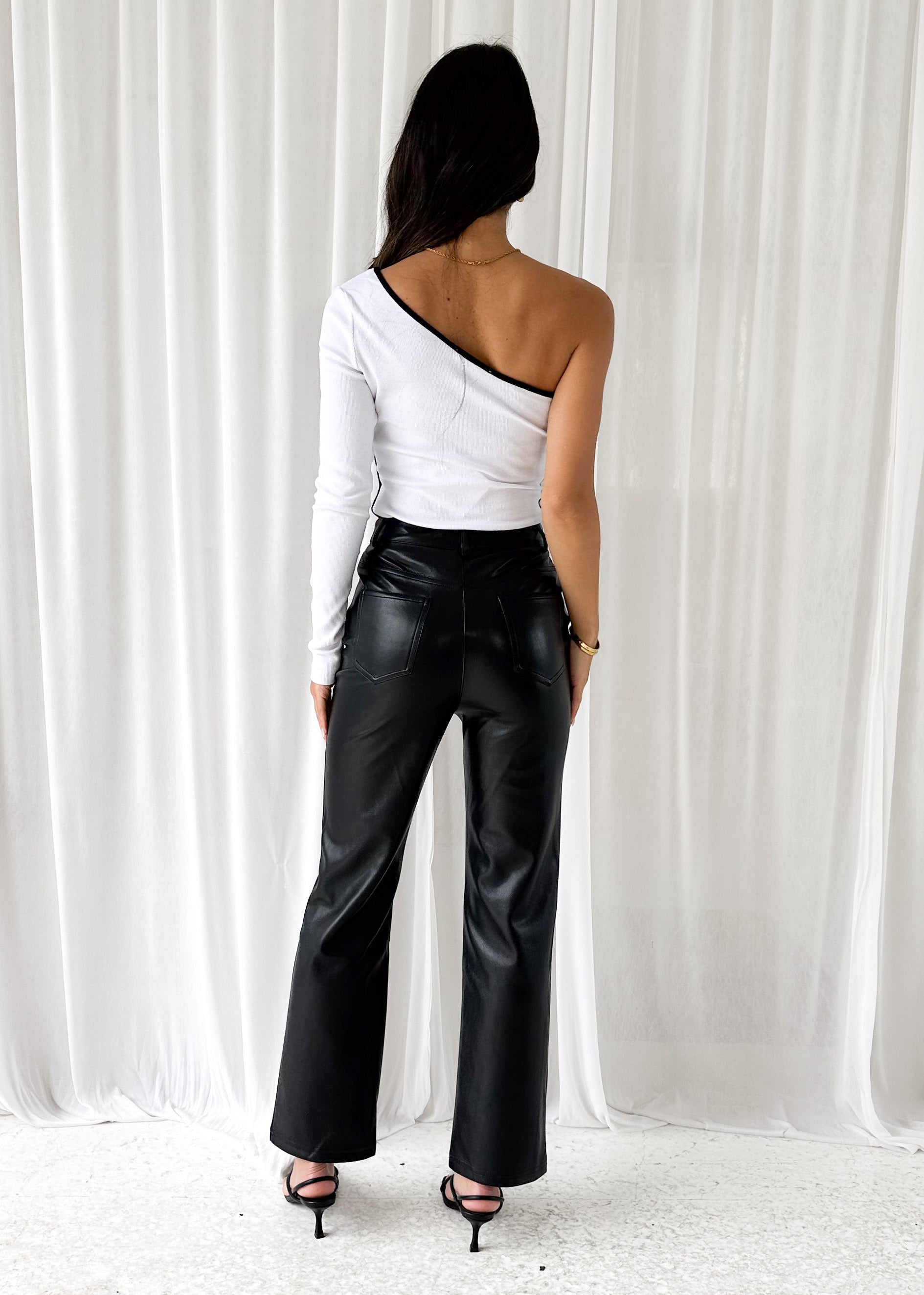 Erikah Leather Look Pants - Black