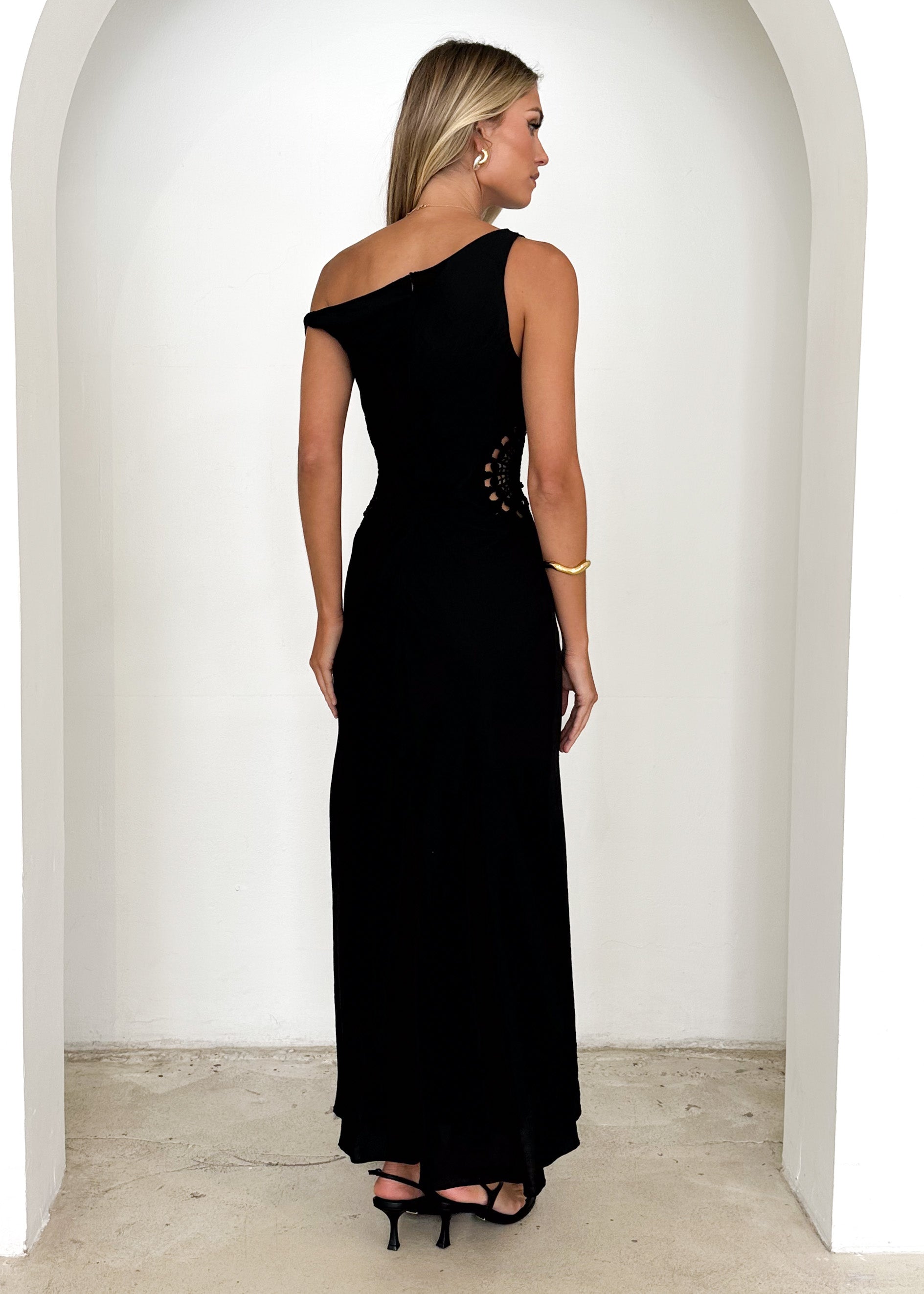 Sarai One Shoulder Maxi Dress - Black