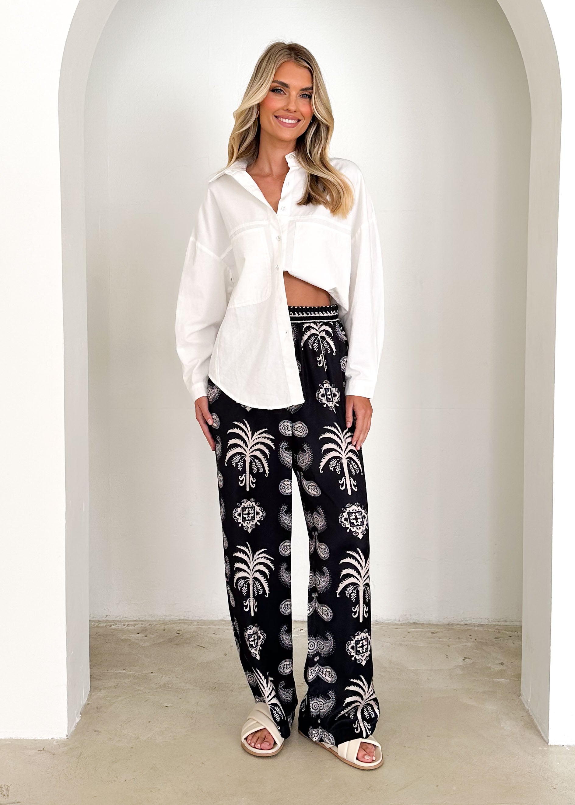 Oltoe Pants - Black Abstract