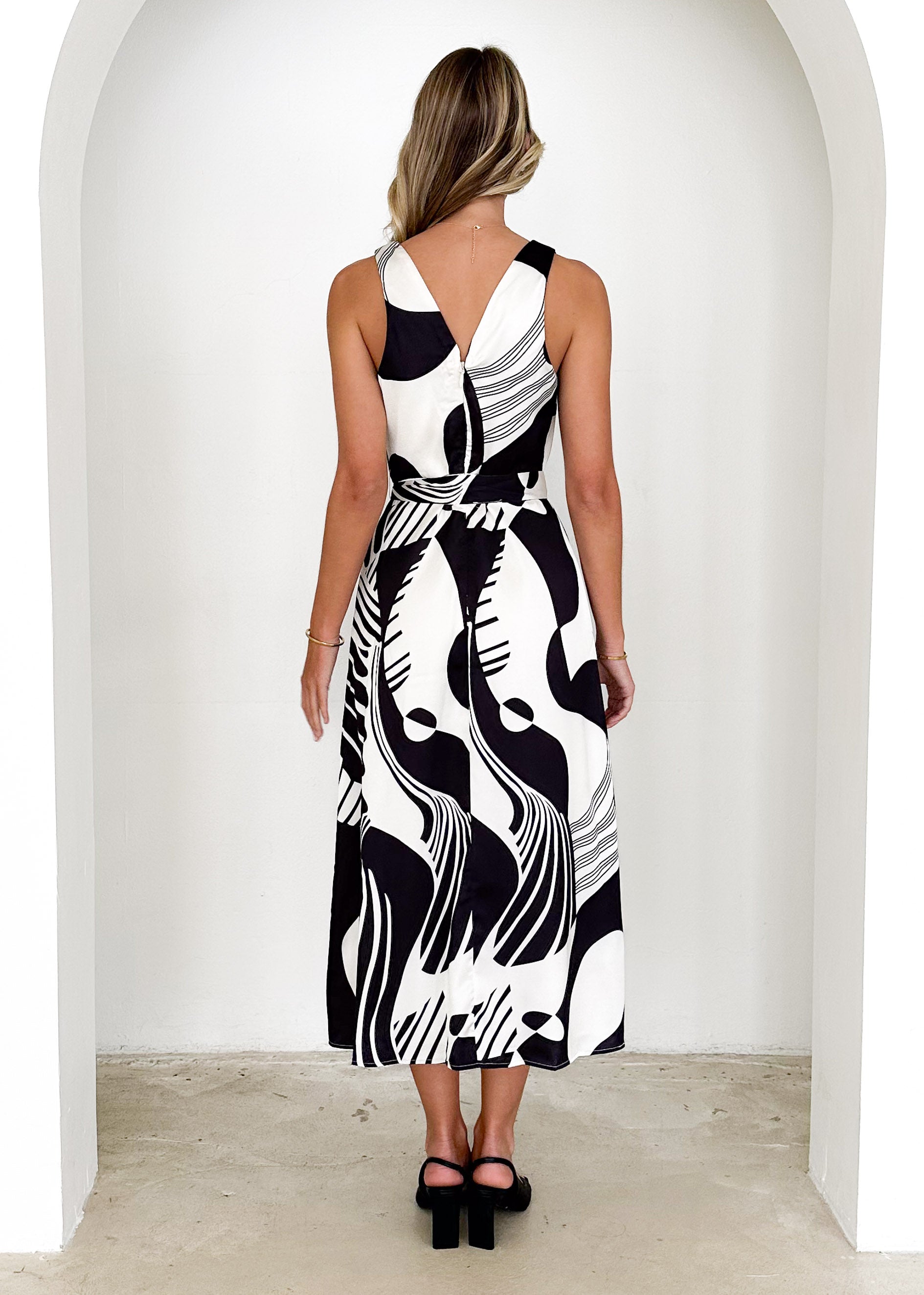 Palique Midi Dress - Black Abstract