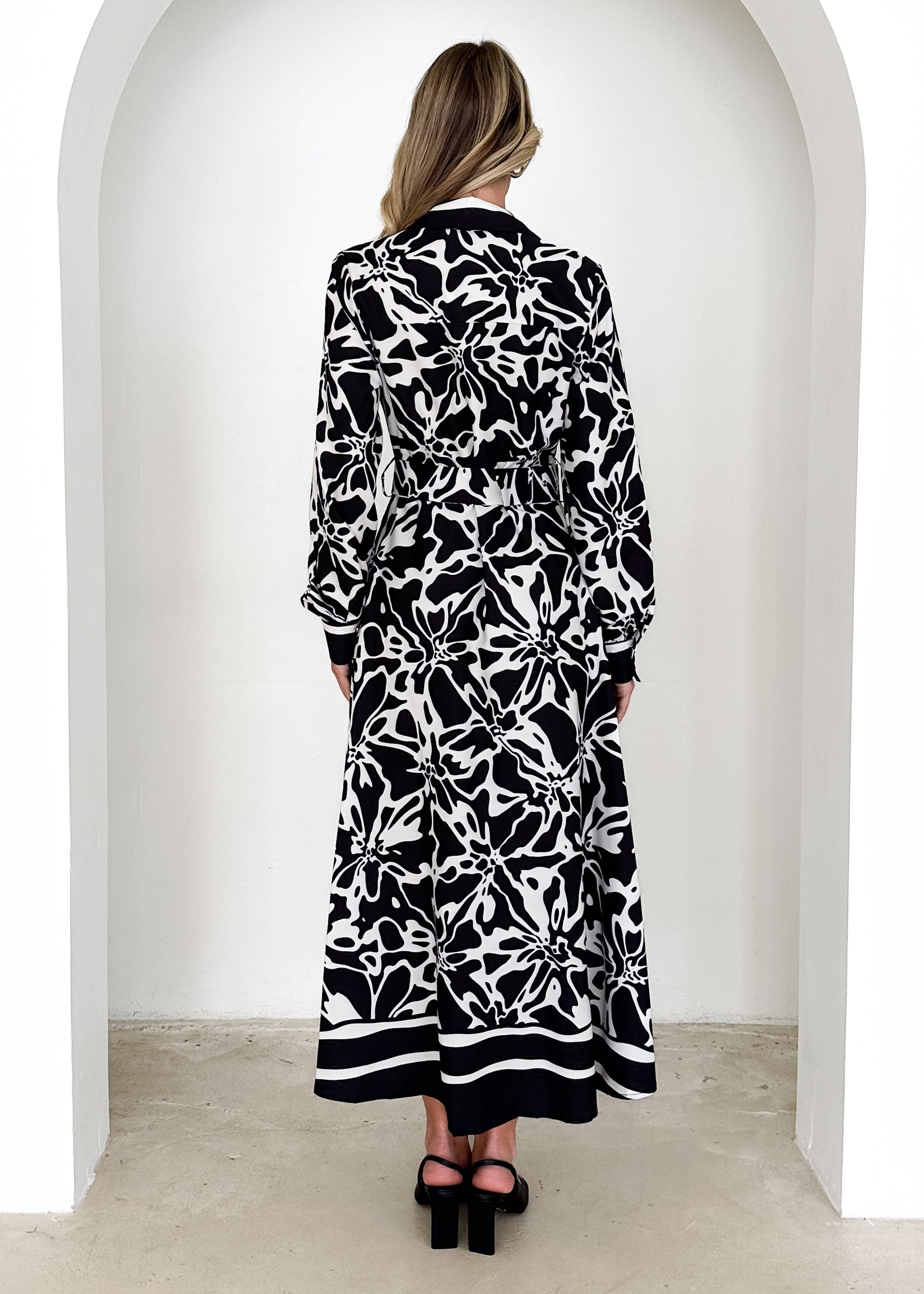 Gotter Maxi Dress - Black Abstract