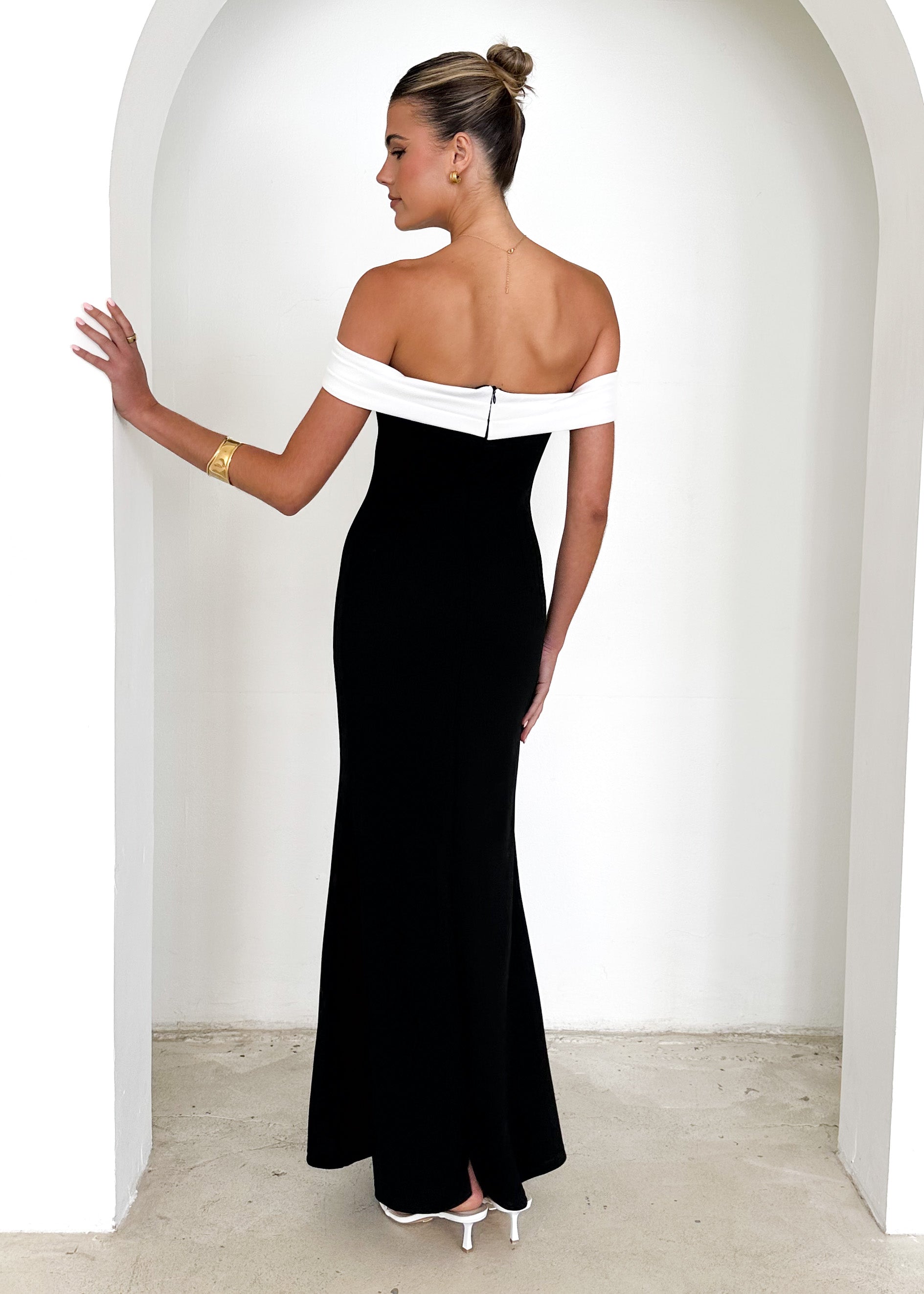 Violet Off Shoulder Maxi Dress - Black