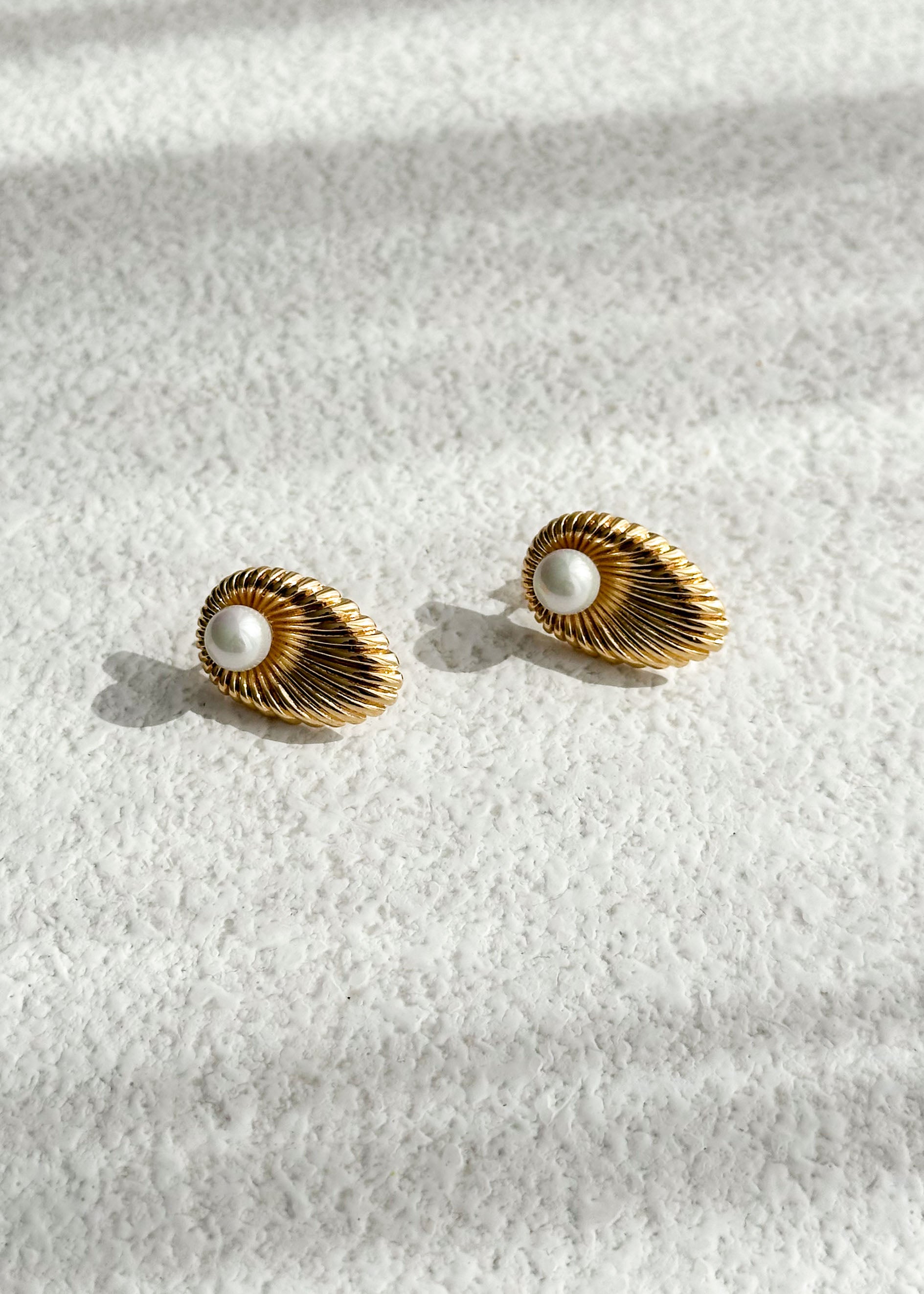 Kailey Pearl Earrings - Gold