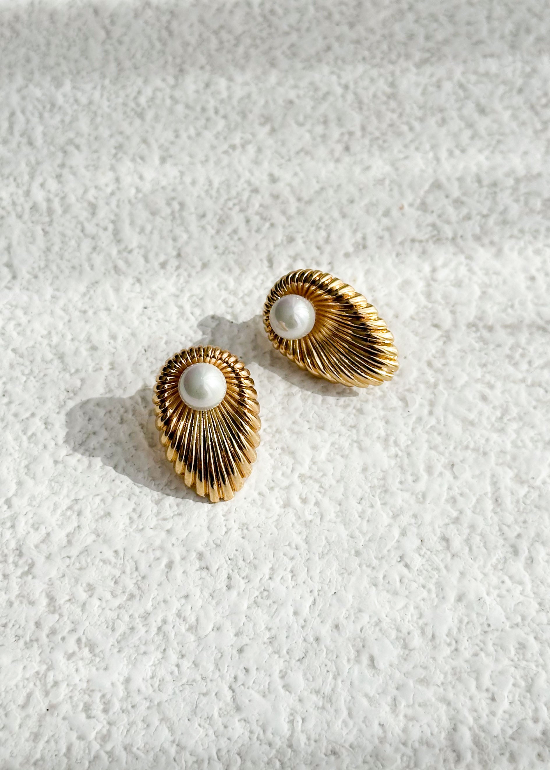 Kailey Pearl Earrings - Gold