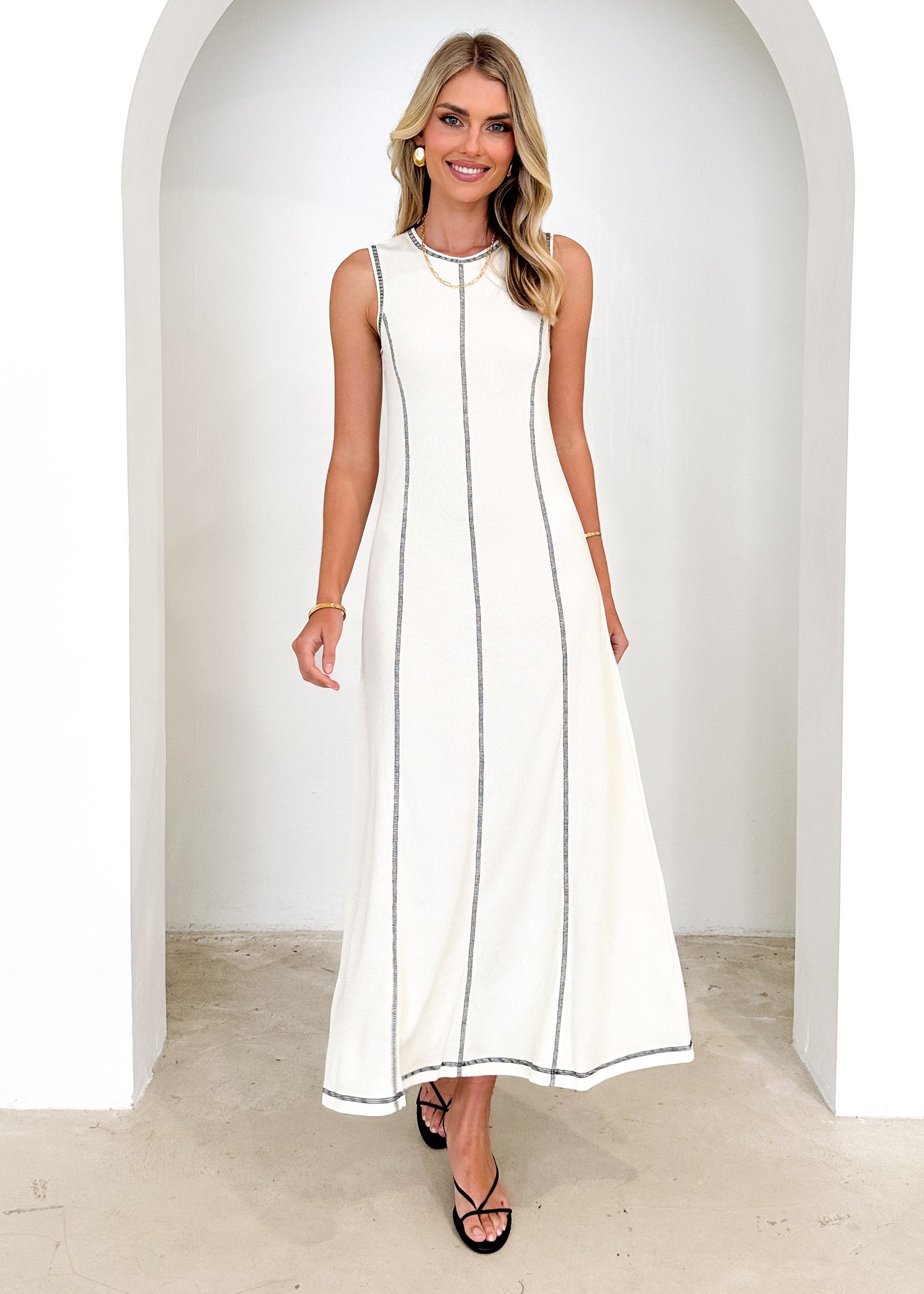 Beroinio Knit Maxi Dress - Cream