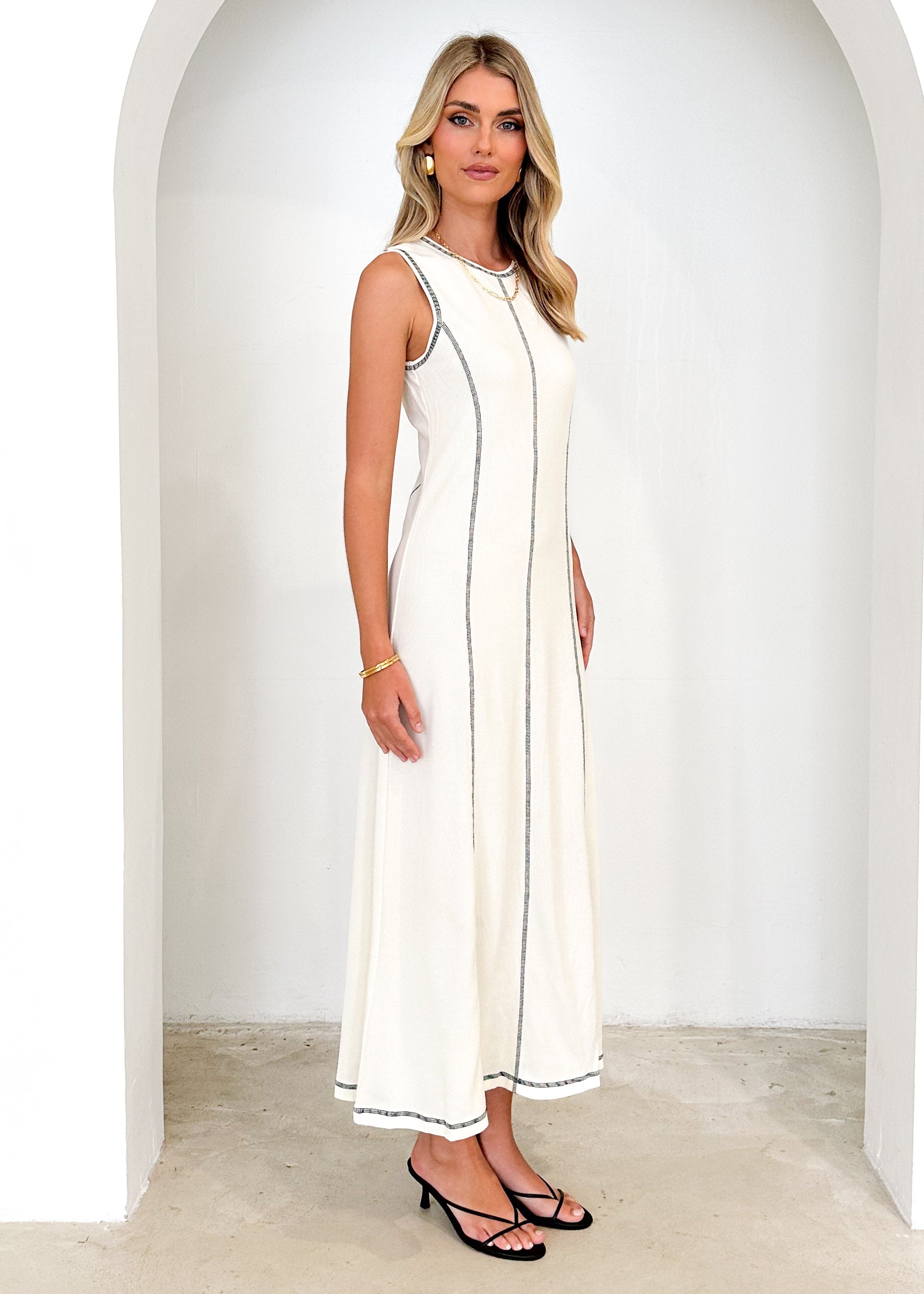 Beroinio Knit Maxi Dress - Cream