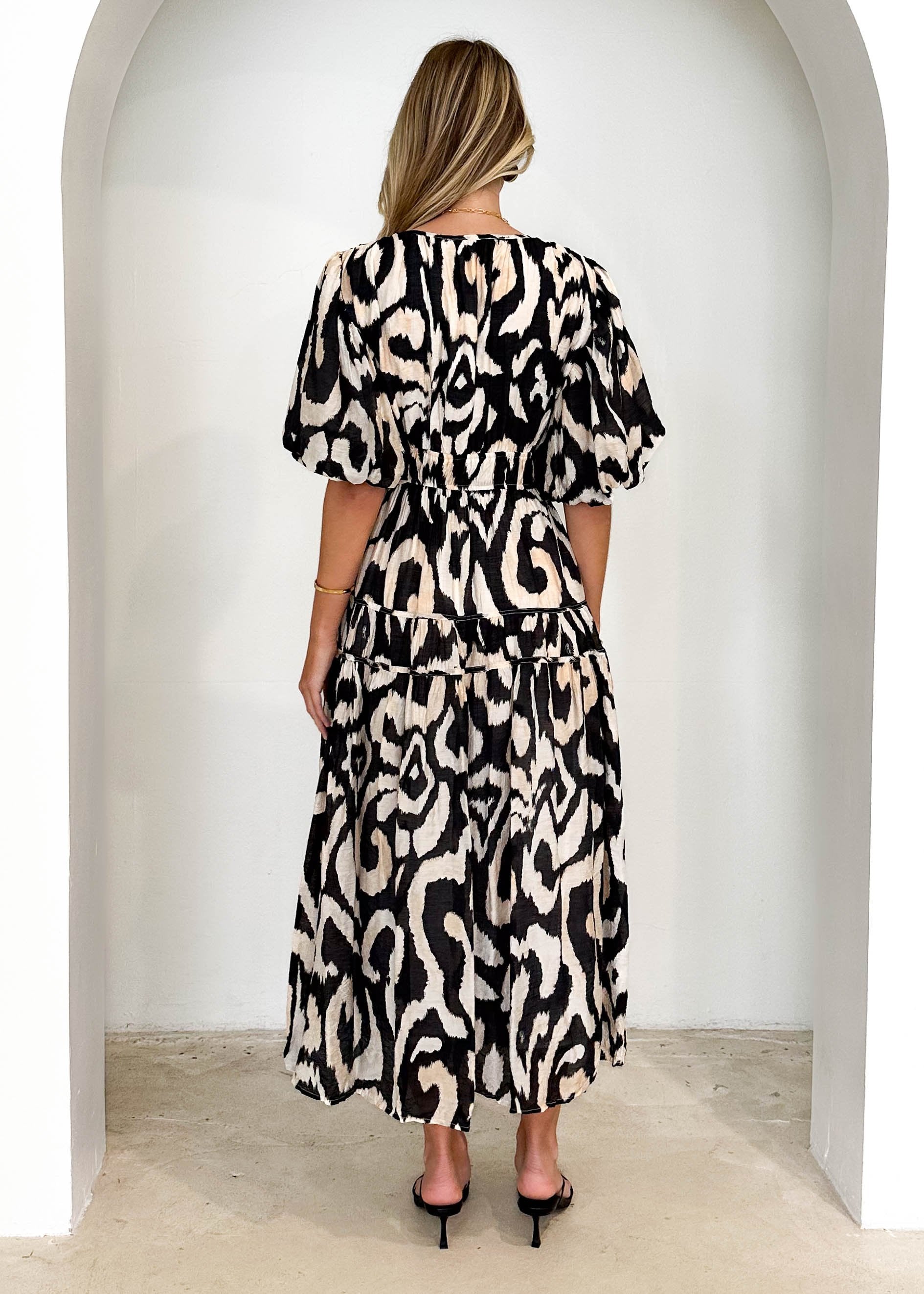 Amilio Midi Dress - Black Abstract