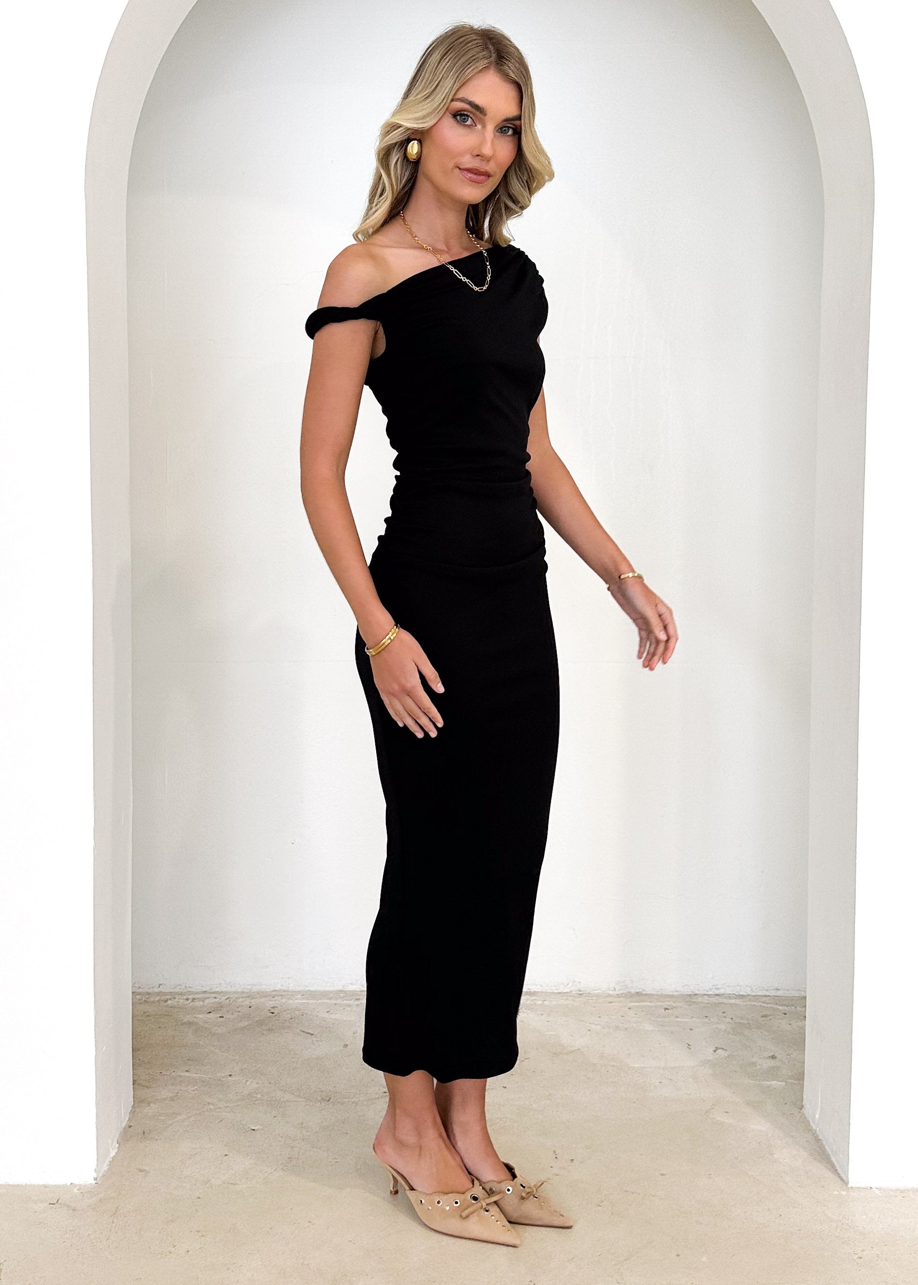 Elowen One Shoulder Midi Dress - Black