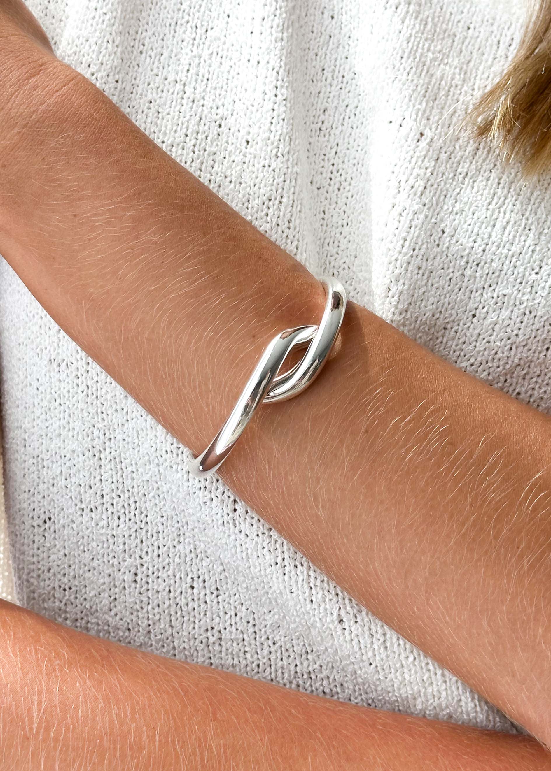 Neve Bangle - Silver