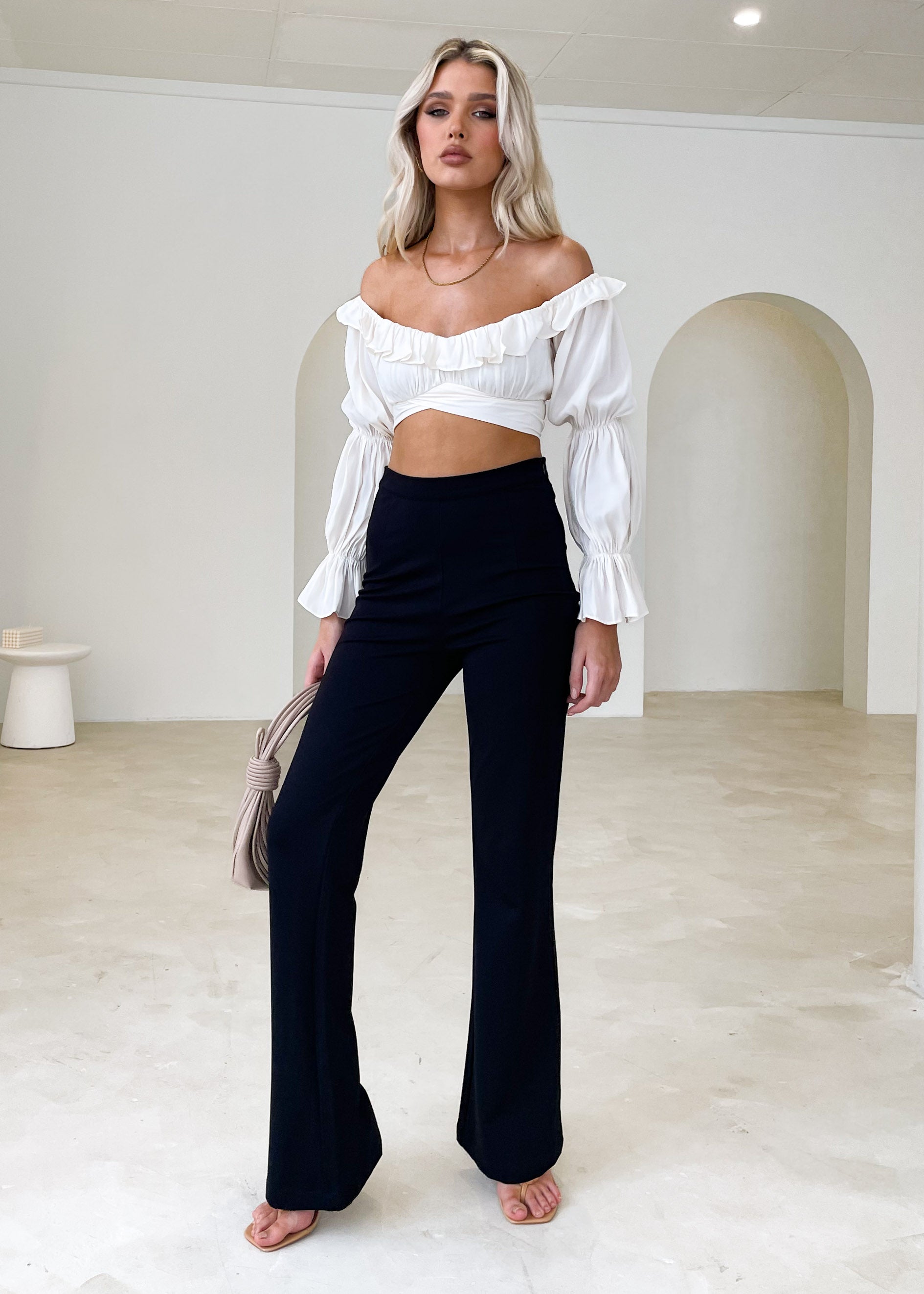 Rexha Off Shoulder Crop - Cream