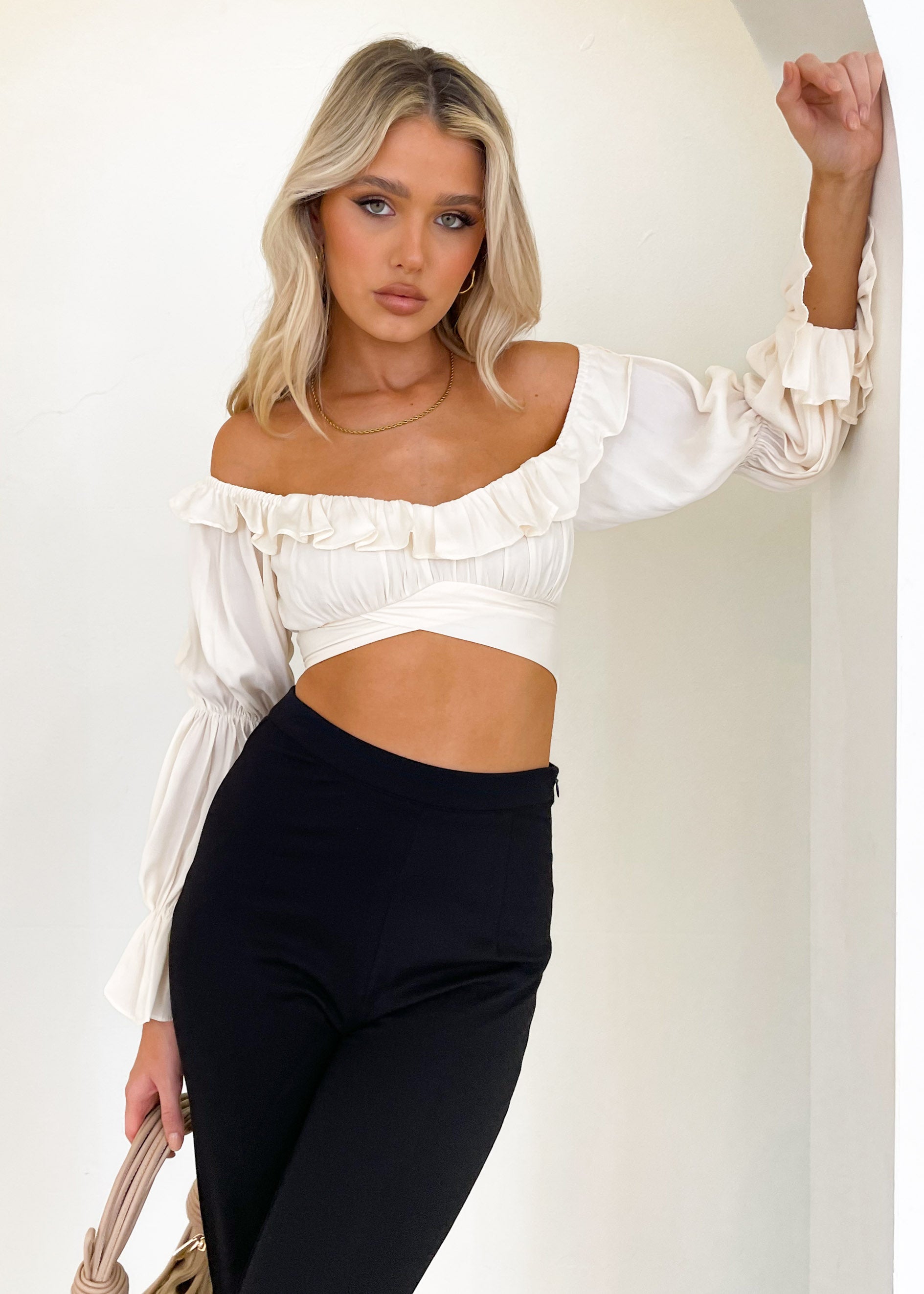 Rexha Off Shoulder Crop - Cream