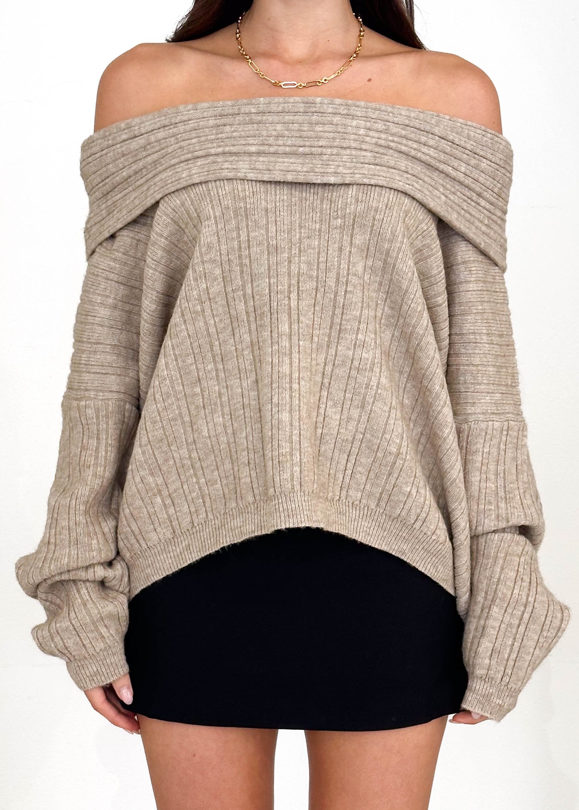 Litra Off Shoulder Sweater - Beige