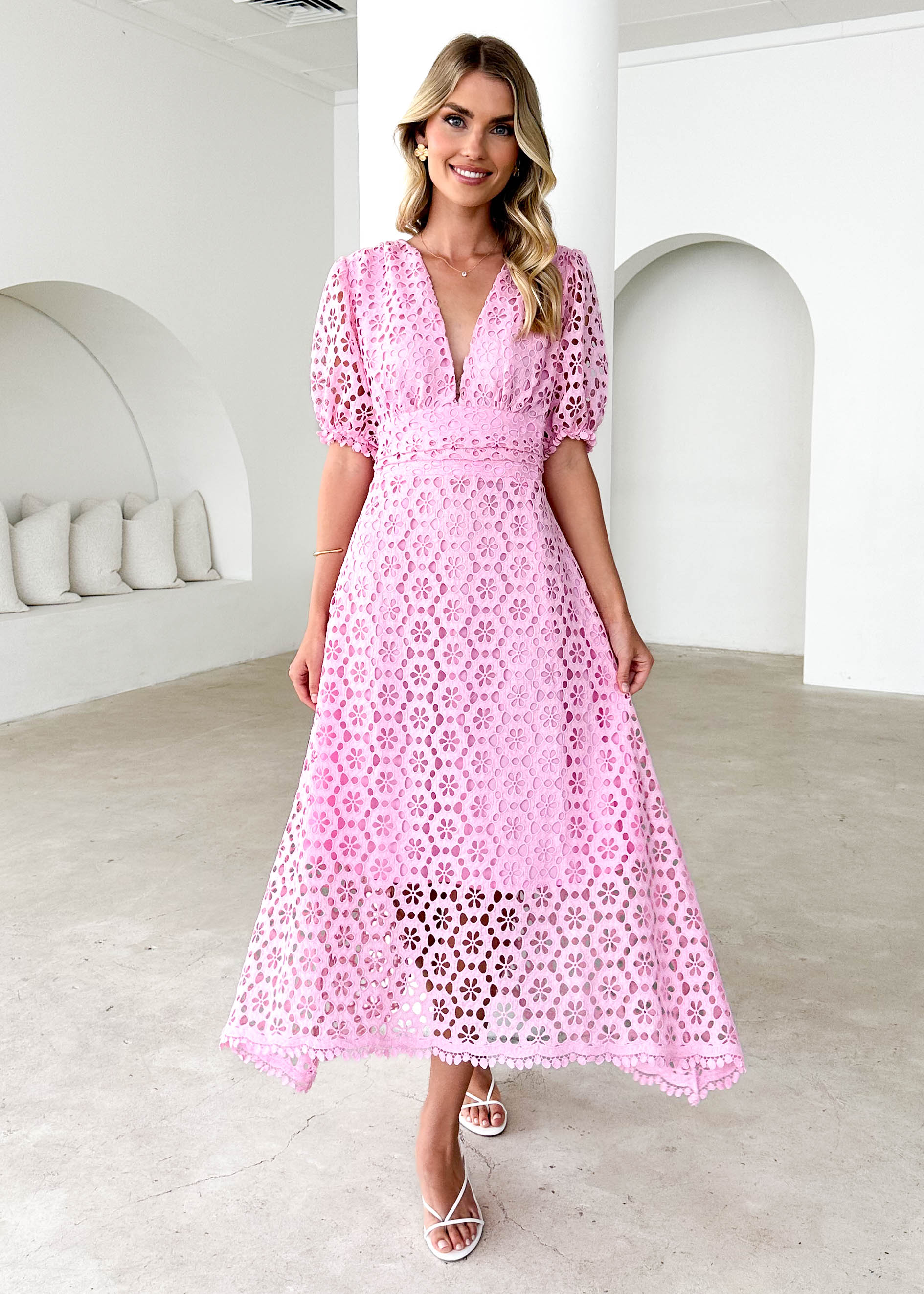 Jahra Lace Midi Dress - Baby Pink