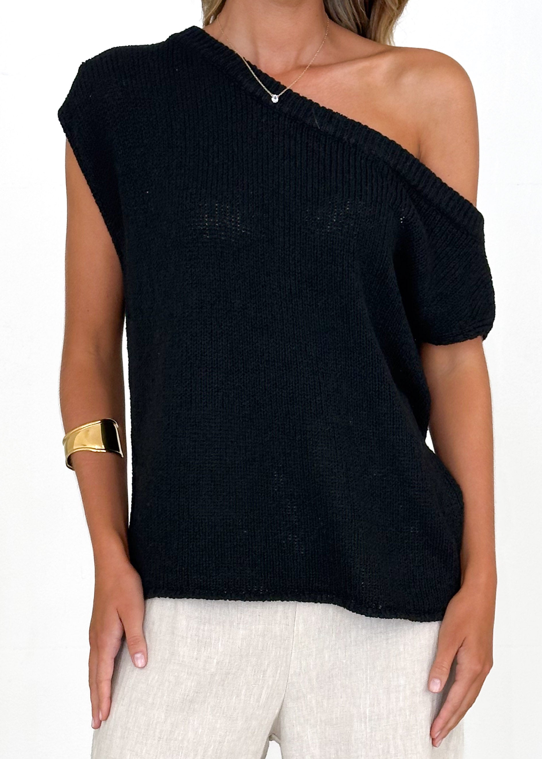 Casoni One Shoulder Knit Top - Black