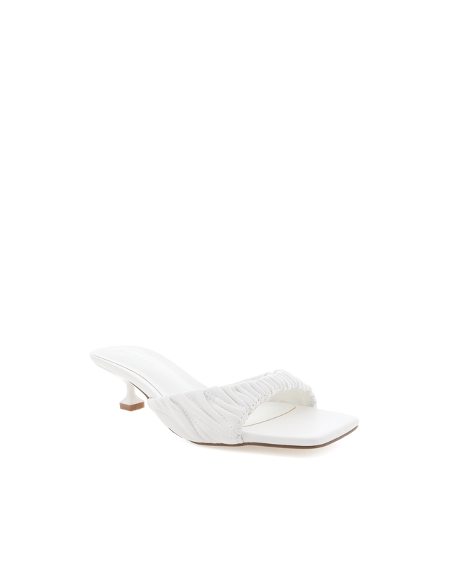 Pilar Heels - White