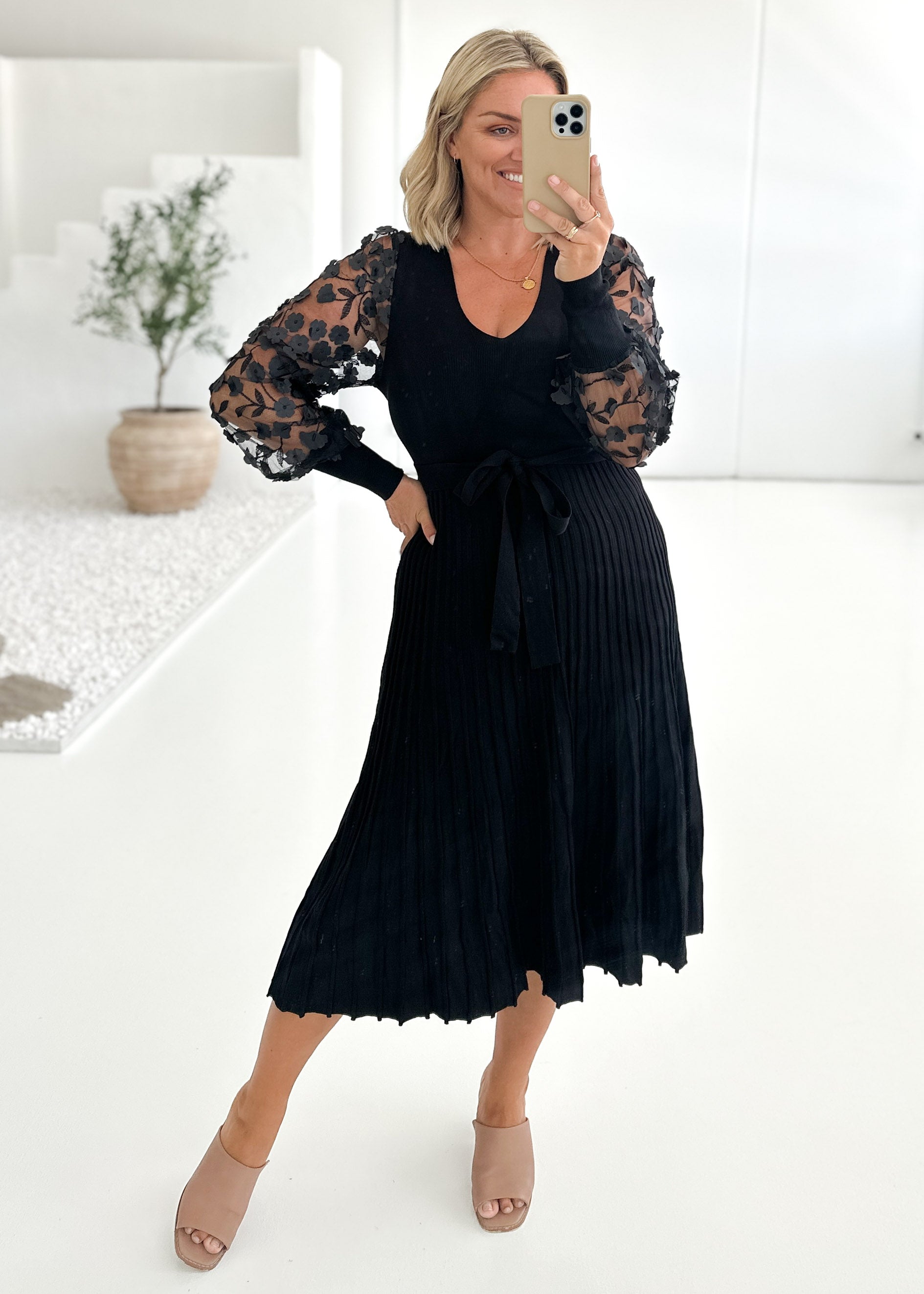 Prisley Knit Midi Dress - Black