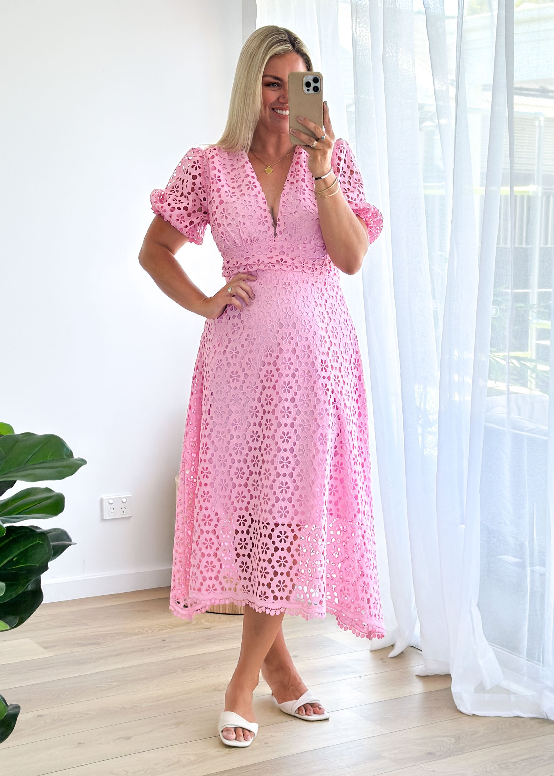 Jahra Lace Midi Dress - Baby Pink