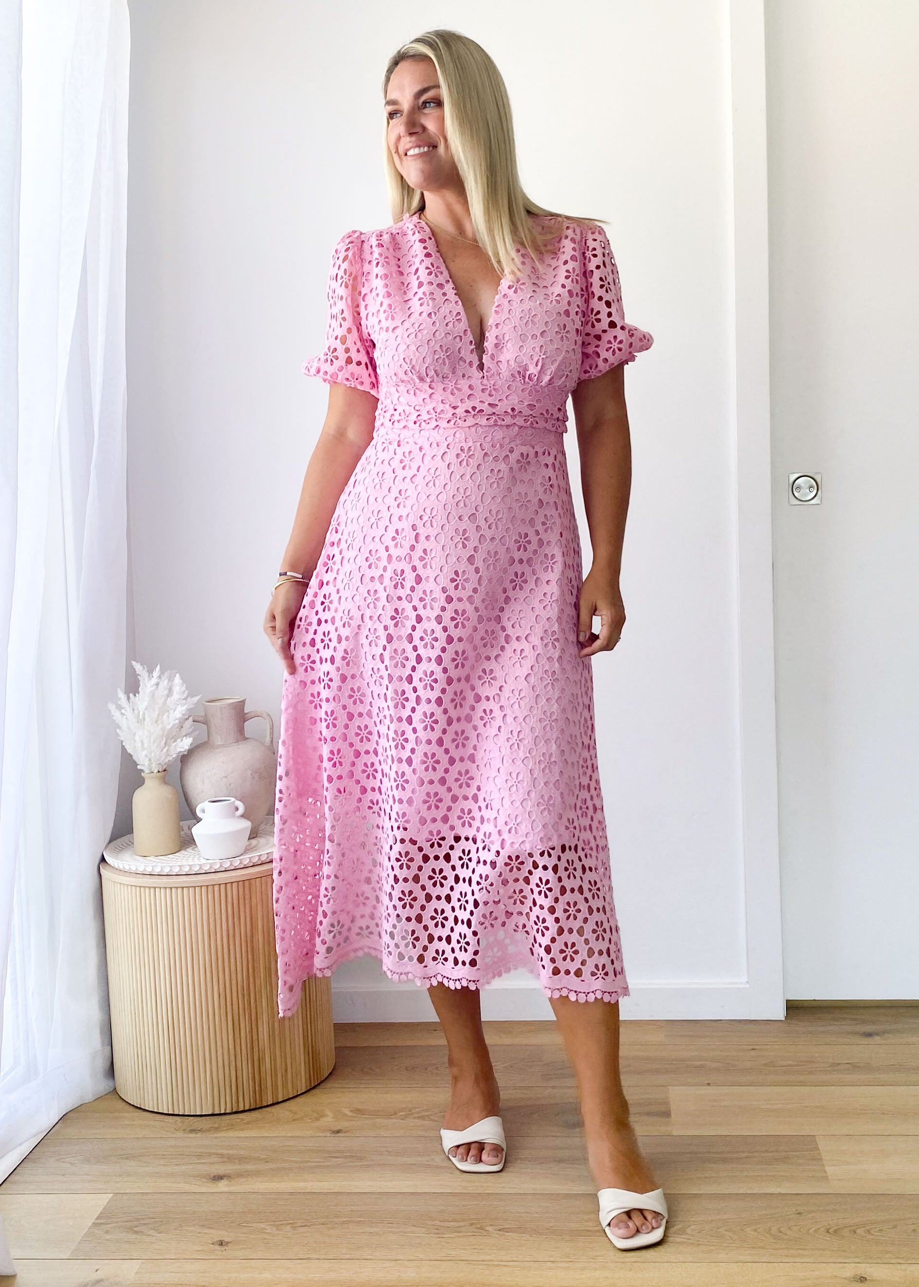 Jahra Lace Midi Dress - Baby Pink