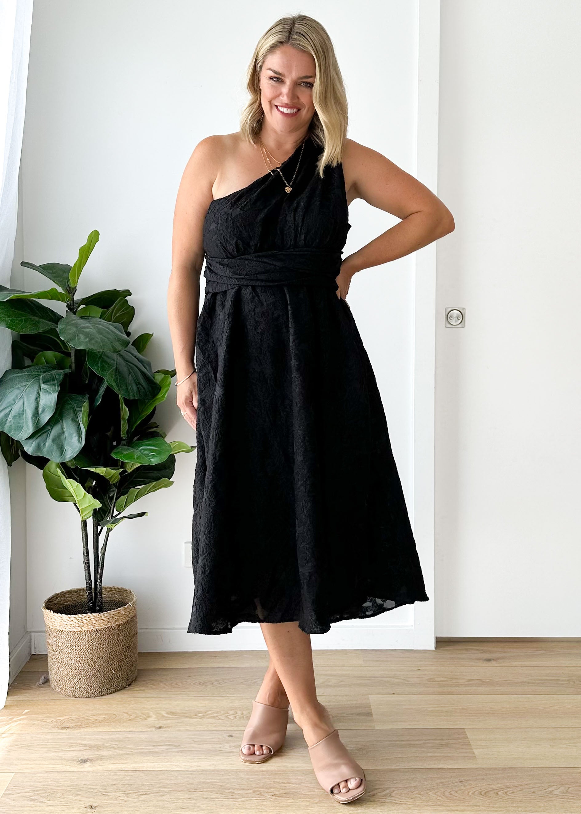 Gellina One Shoulder Midi Dress - Black