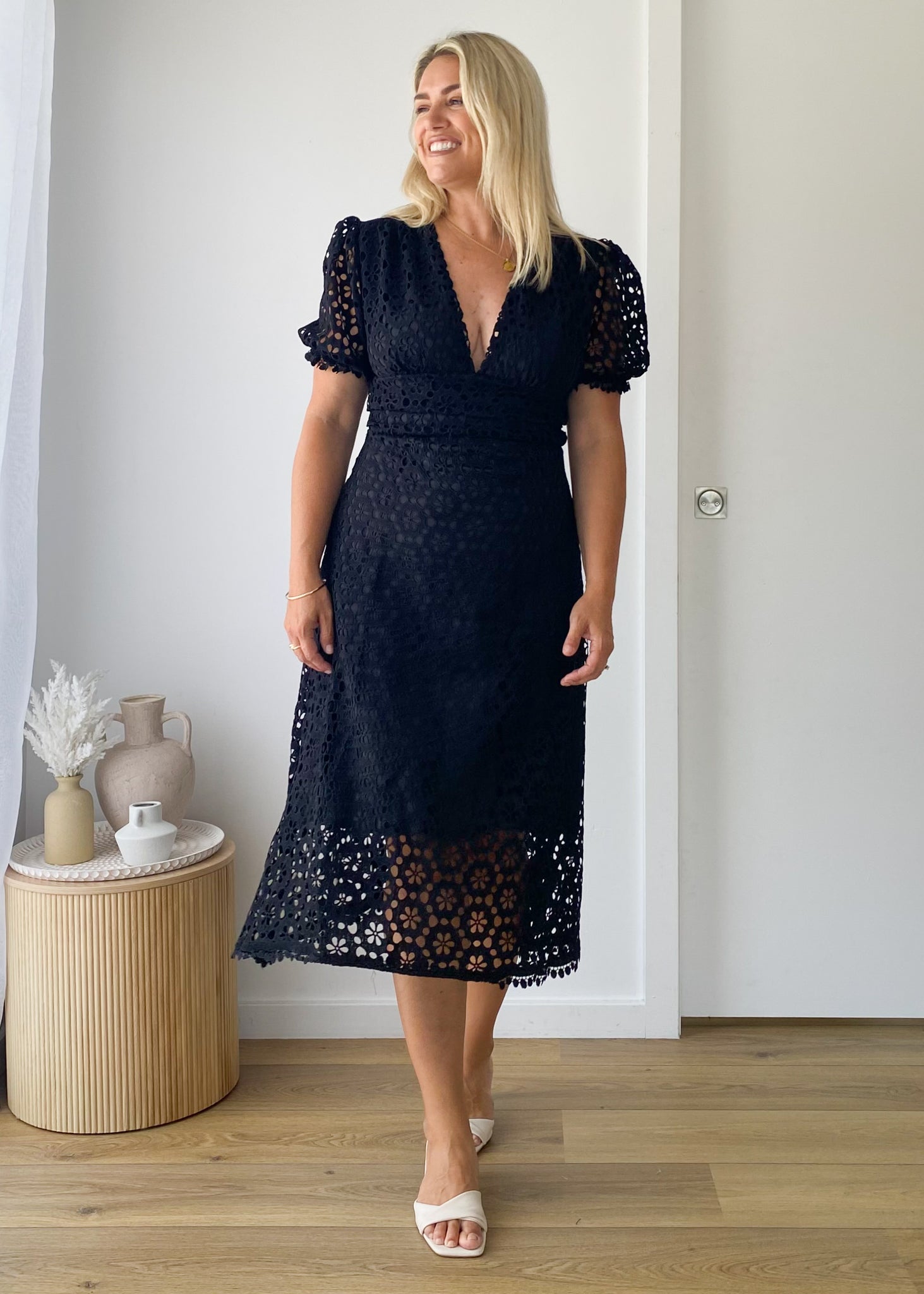 Jahra Lace Midi Dress - Black