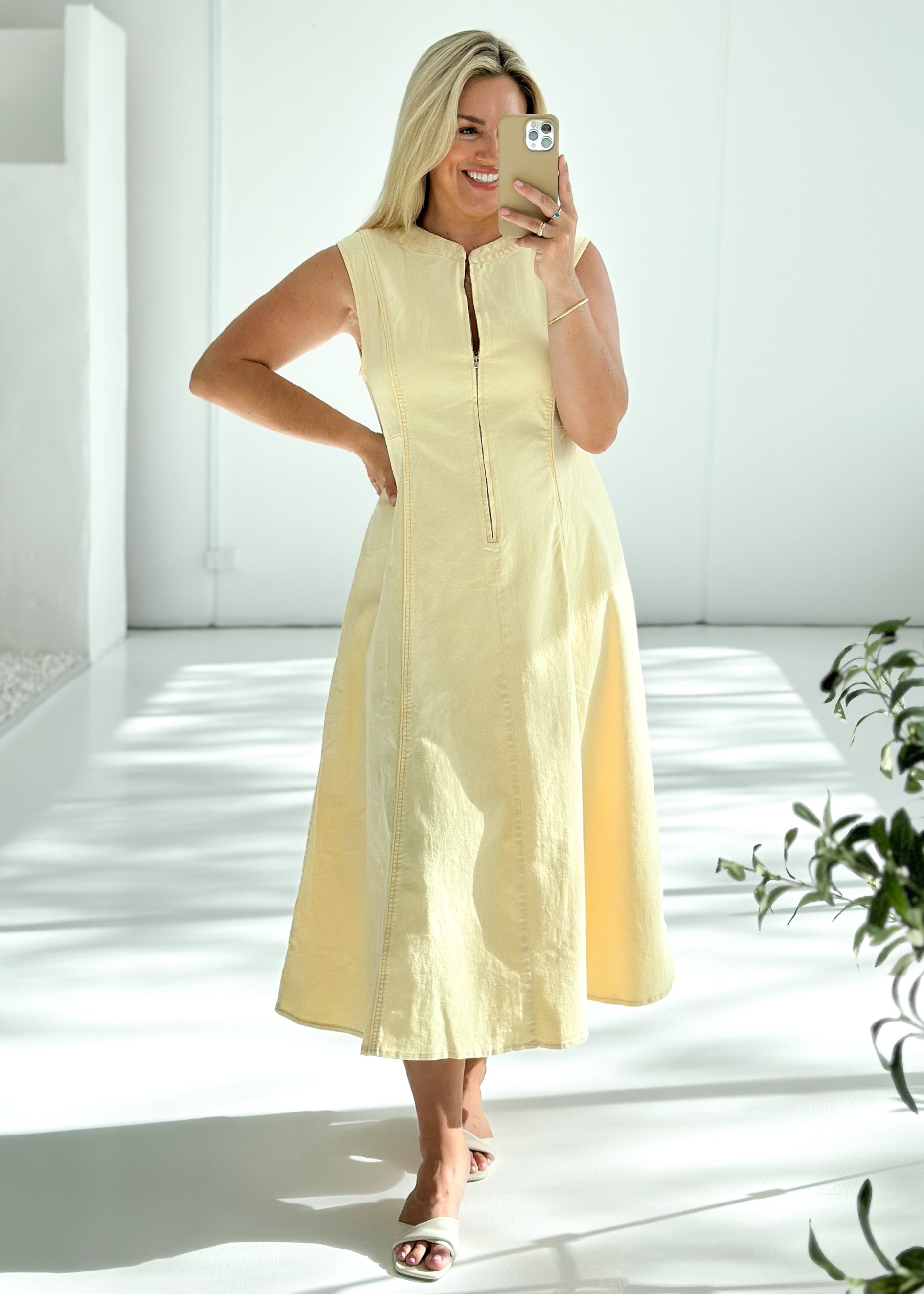 Cameo Midi Dress - Lemon