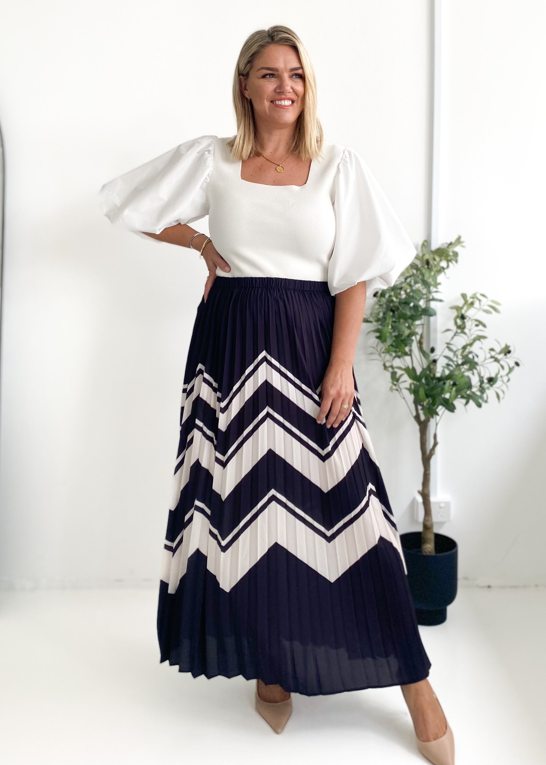 Siklsa Maxi Skirt - Navy Aztec