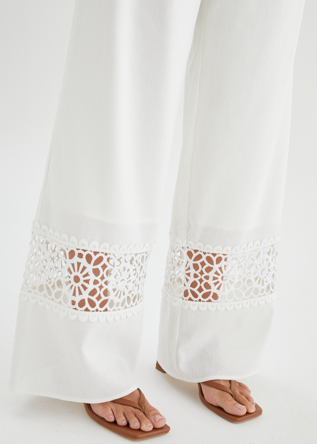 Kirie Embroidered Set - Off White