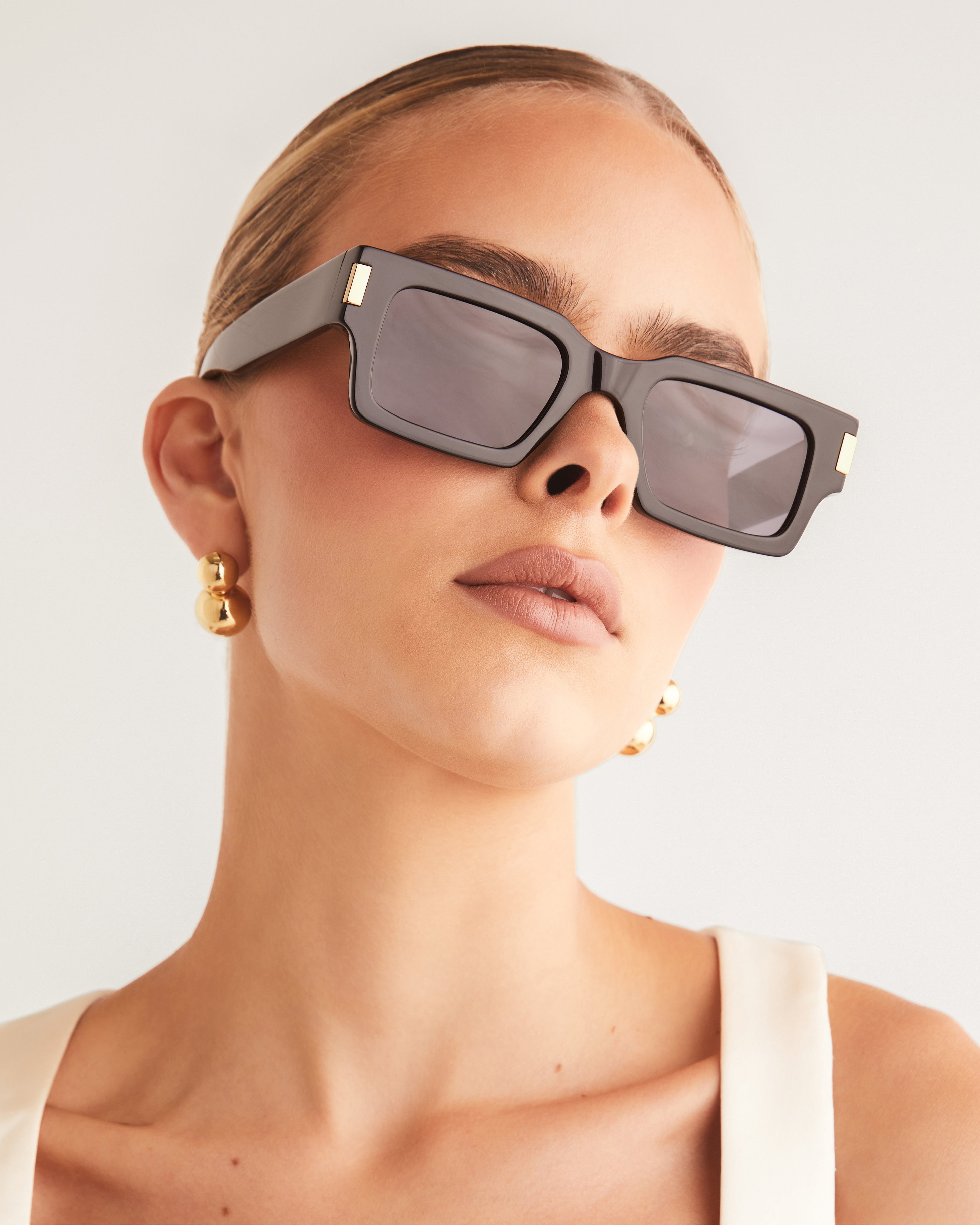 The Sara Sunglasses - Black Jet