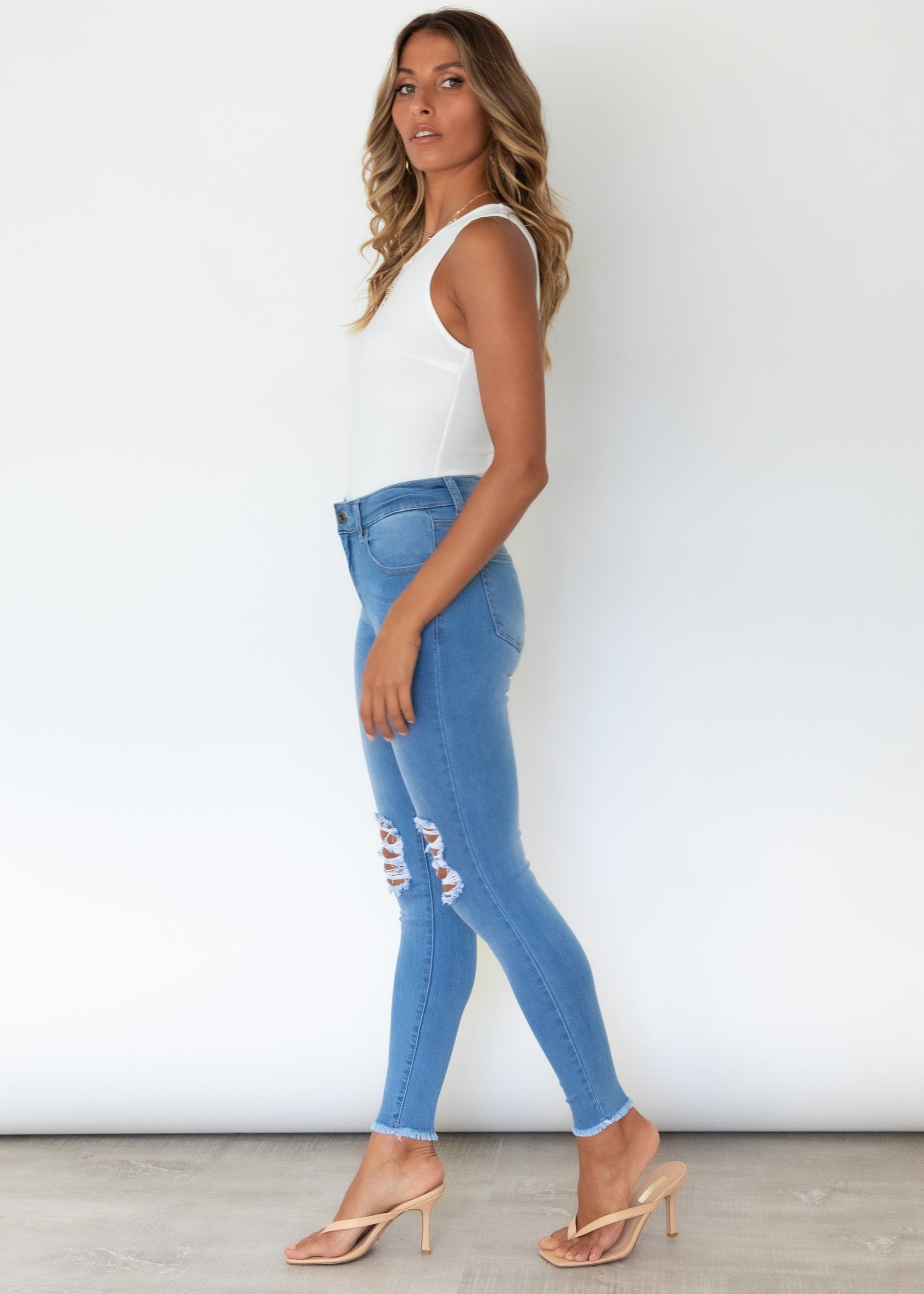 Roughed Up Jeans - Light Blue
