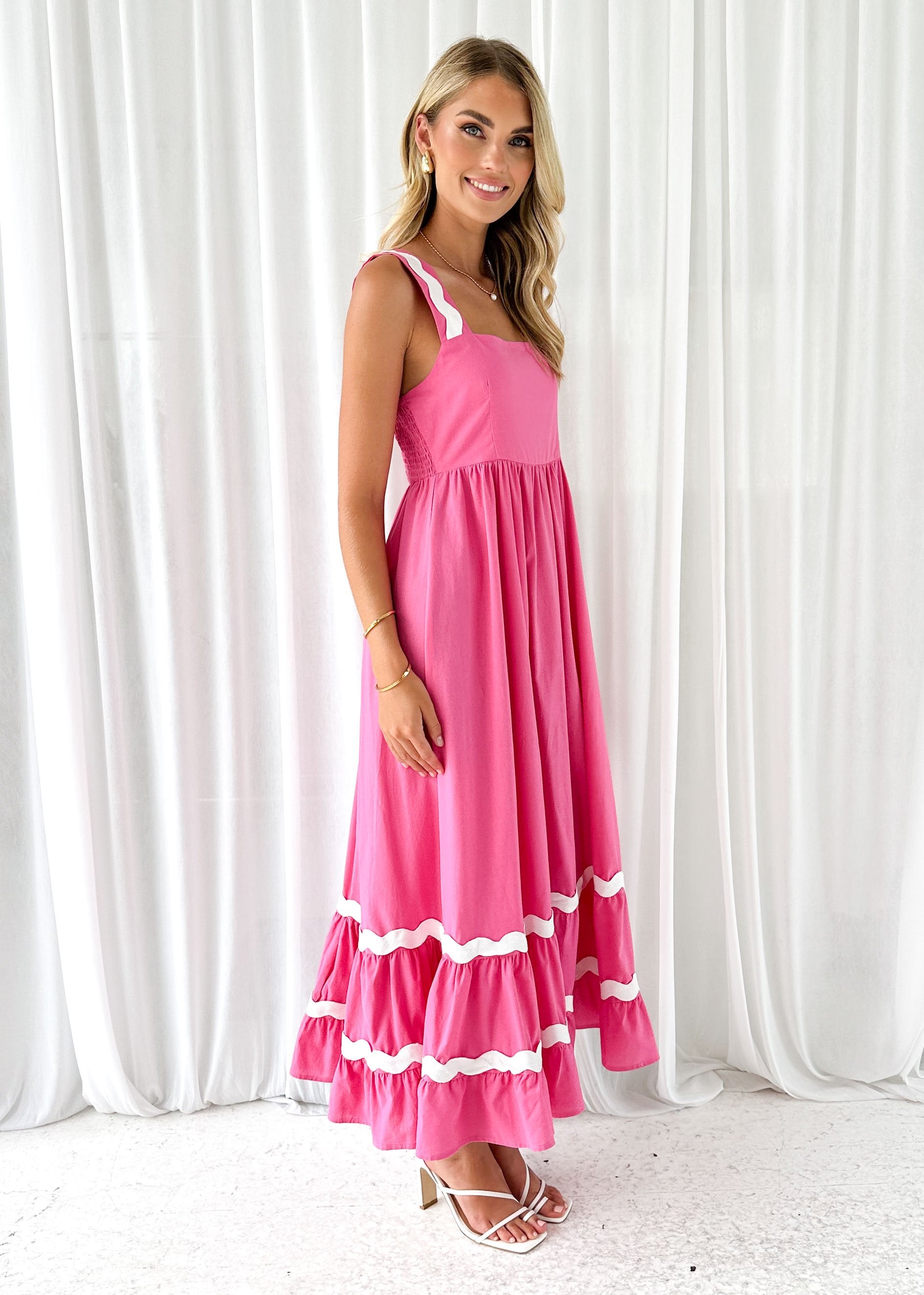 Eskrolla Maxi Dress - Pink
