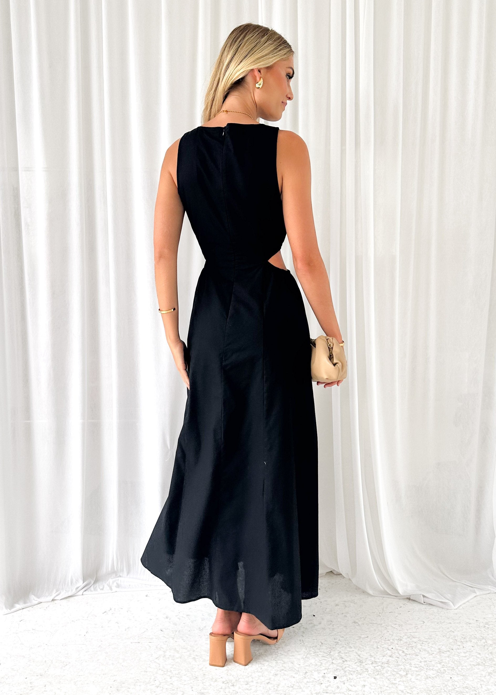 Leaslo Maxi Dress - Black