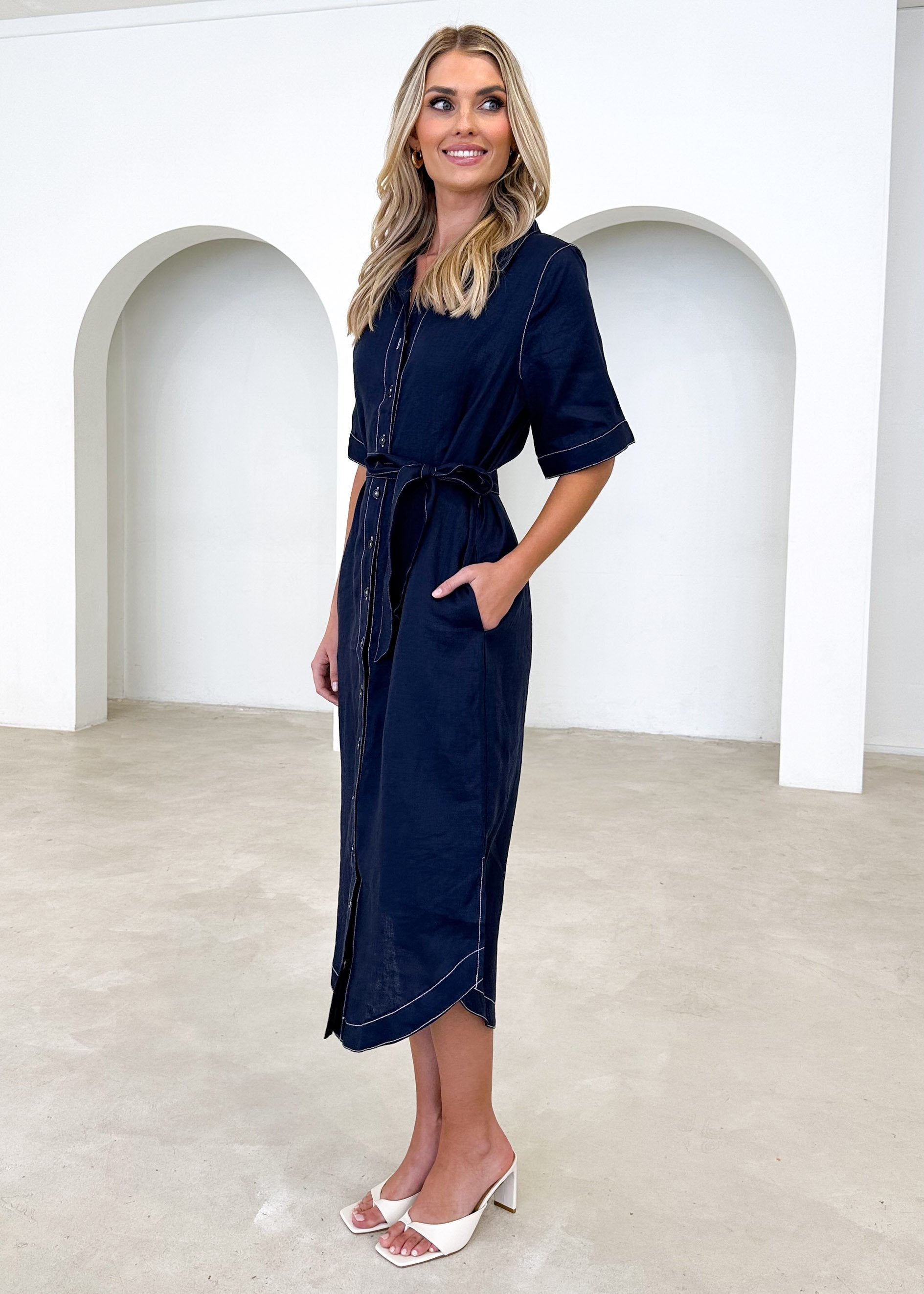 Arwa Linen Midi Dress - Navy