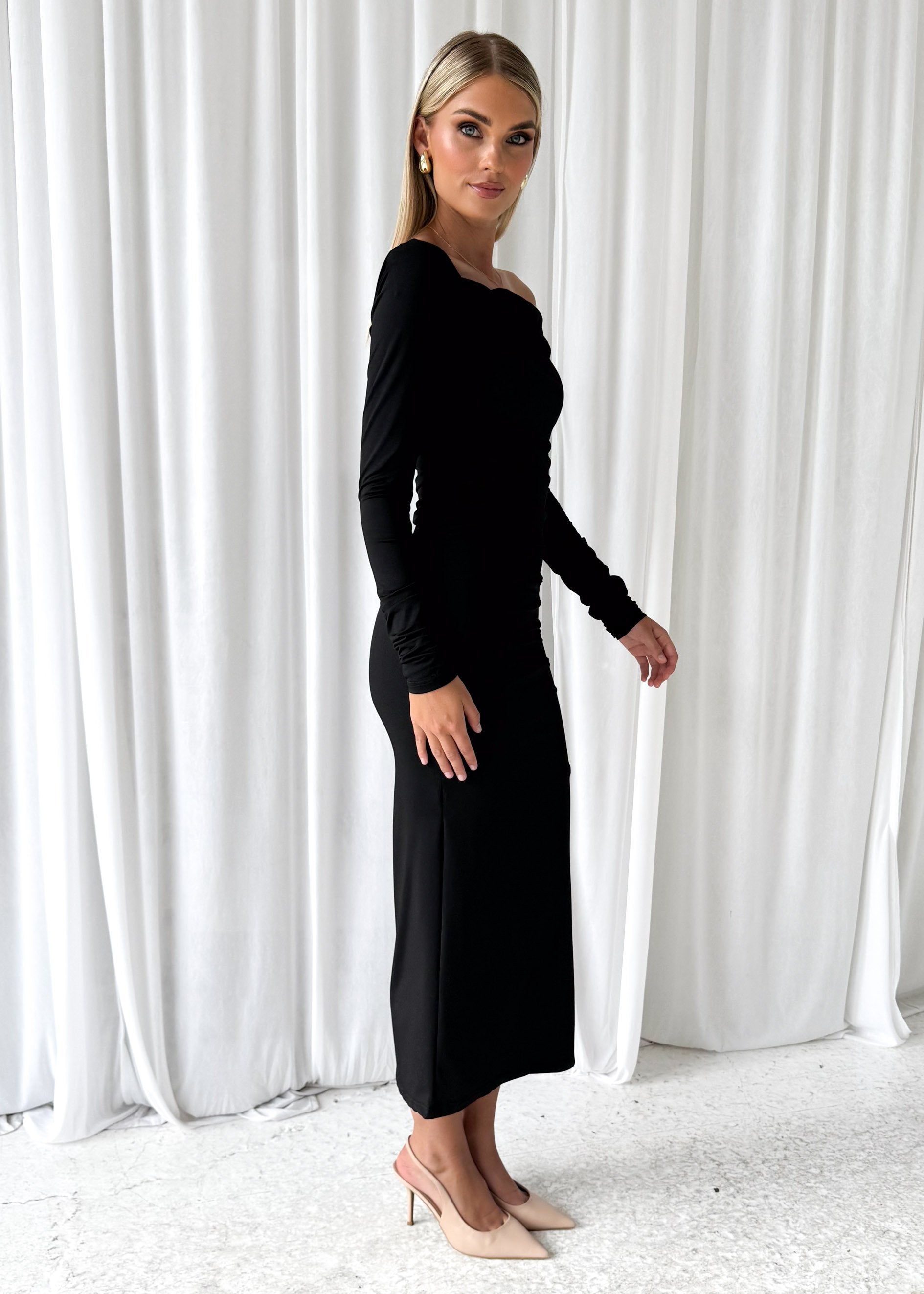 Nartha Off Shoulder Maxi Dress - Black