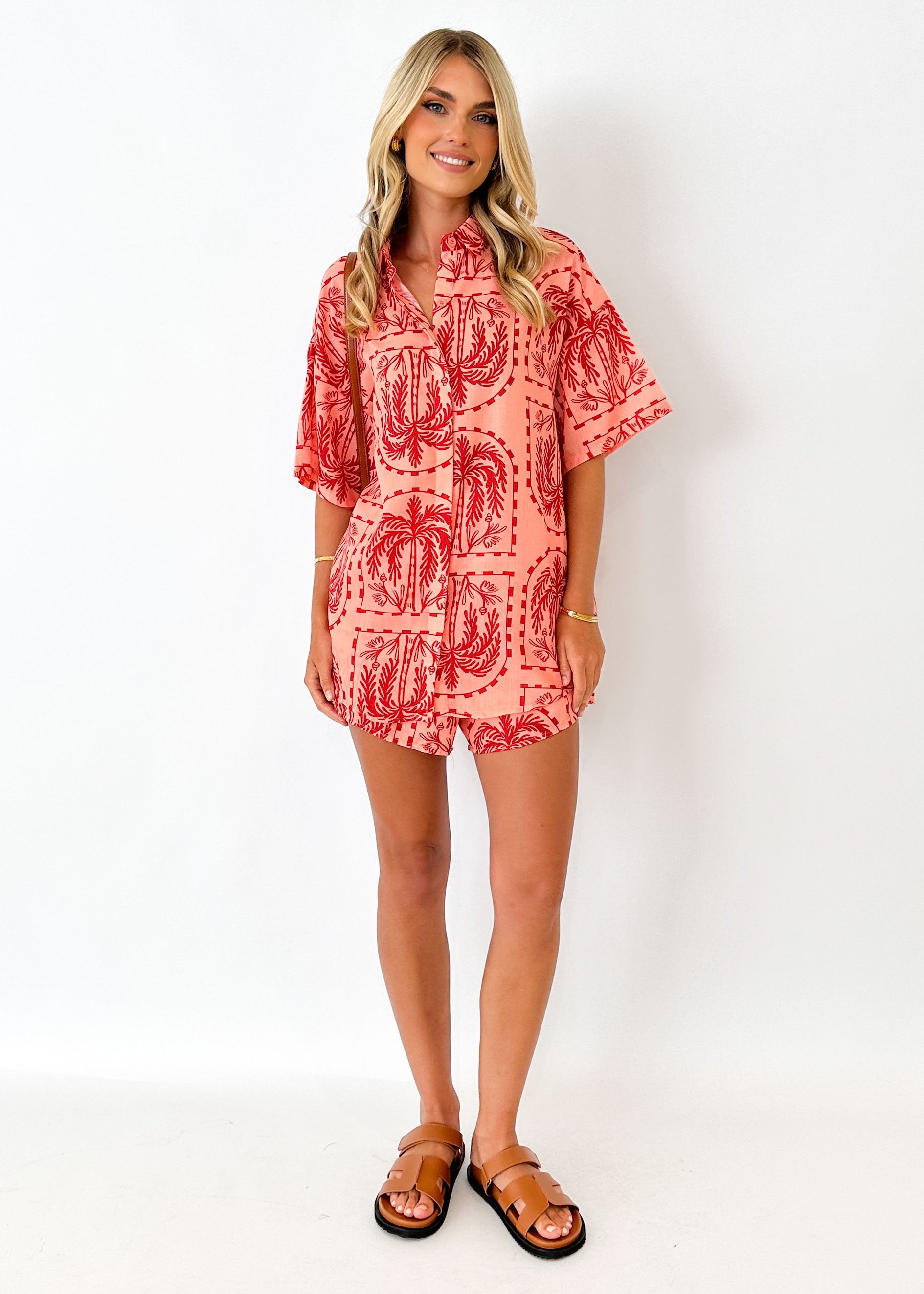 Parie Shorts - Red Palm